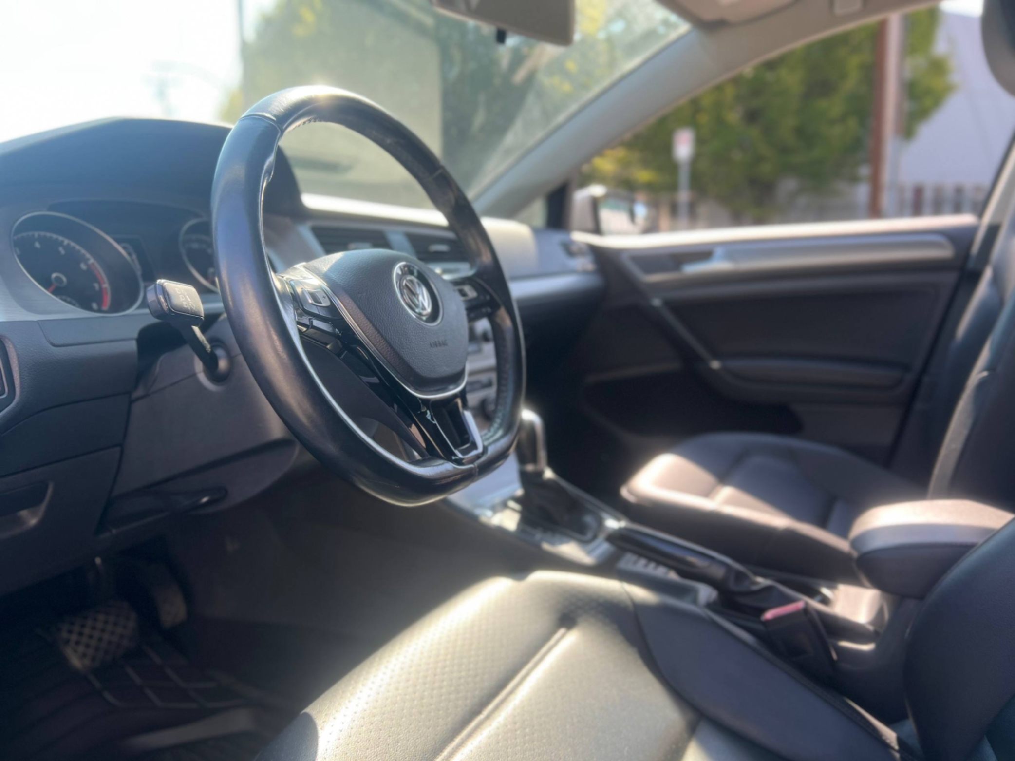 /alphaautoaccessltd/2017-Volkswagen-Golf-24675913929536142.jpg