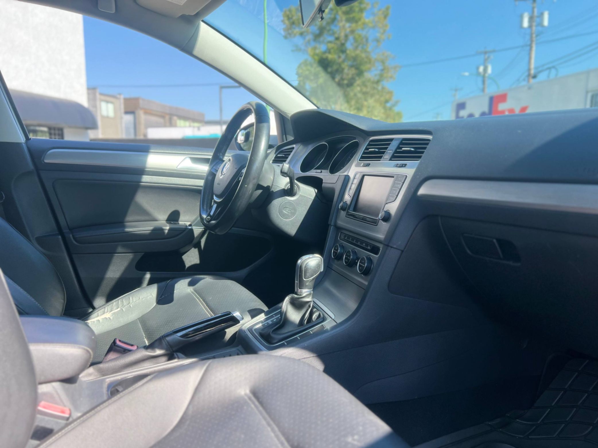 /alphaautoaccessltd/2017-Volkswagen-Golf-8577847311826563.jpg