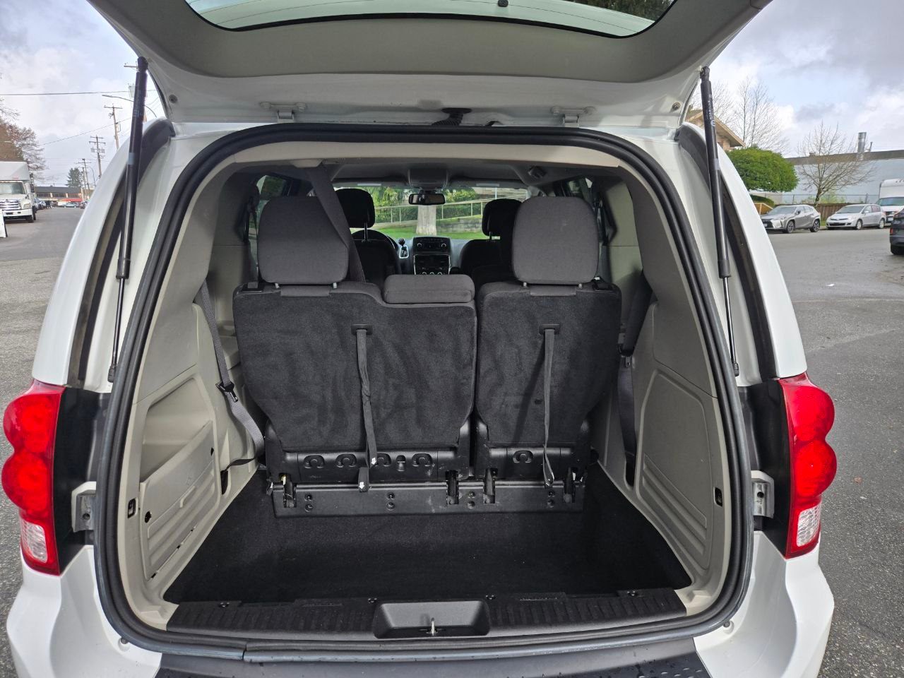 /alphaautoaccessltd/2019-Dodge-GrandCaravan-7474060197198653.jpg