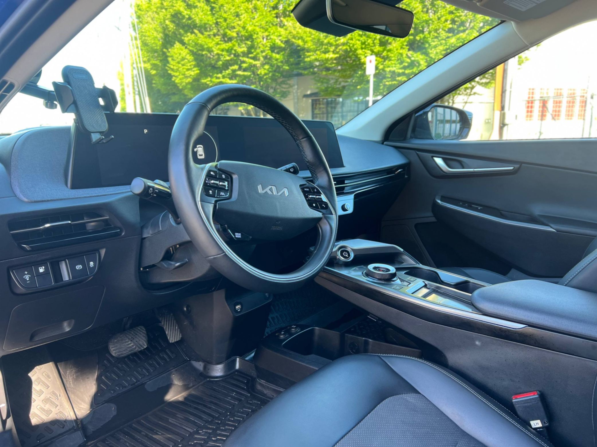 /alphaautoaccessltd/2024-Kia-EV6-1537469144400223.jpg