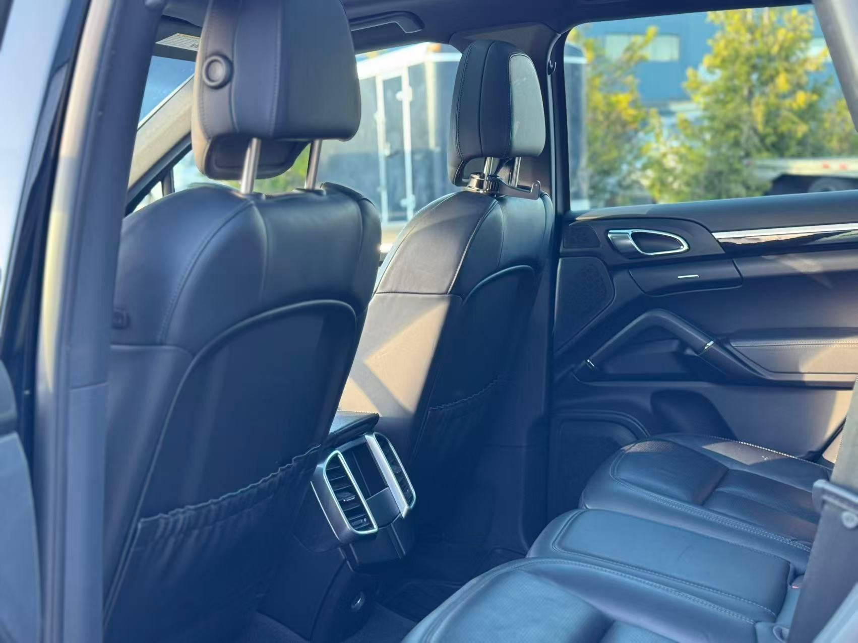 /anycarmotor/2015-Porsche-Cayenne-259063614379607.jpg