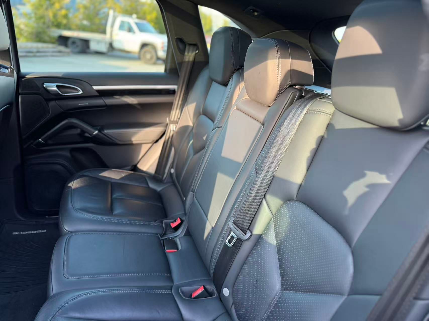 /anycarmotor/2015-Porsche-Cayenne-6585266580532199.jpg