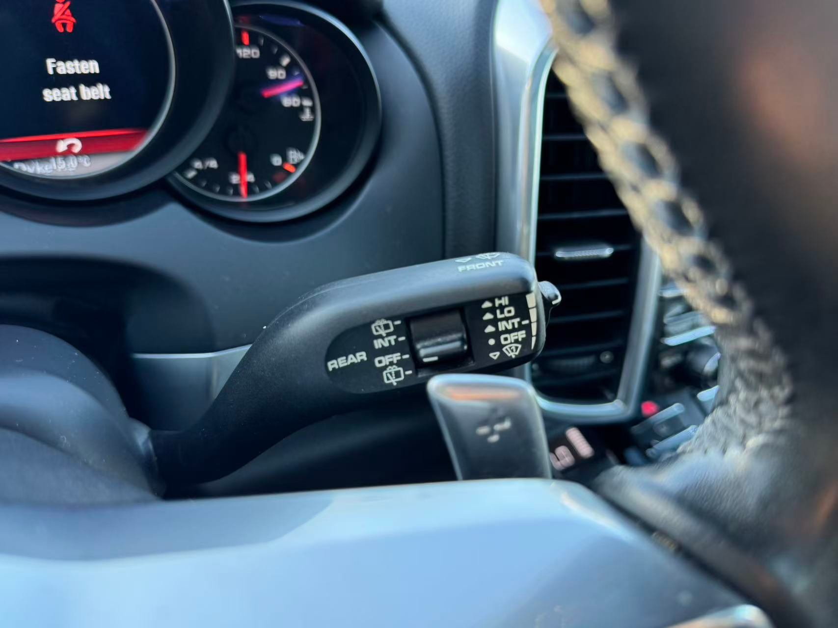 /anycarmotor/2015-Porsche-Cayenne-7563878072750432.jpg