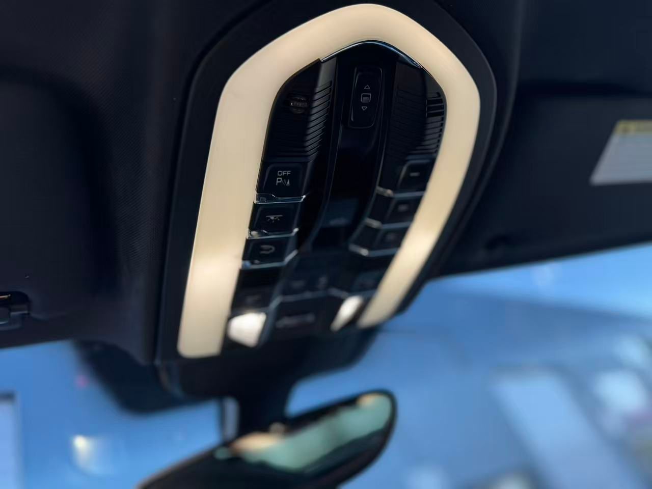 /anycarmotor/2015-Porsche-Cayenne-839146108484133.jpg