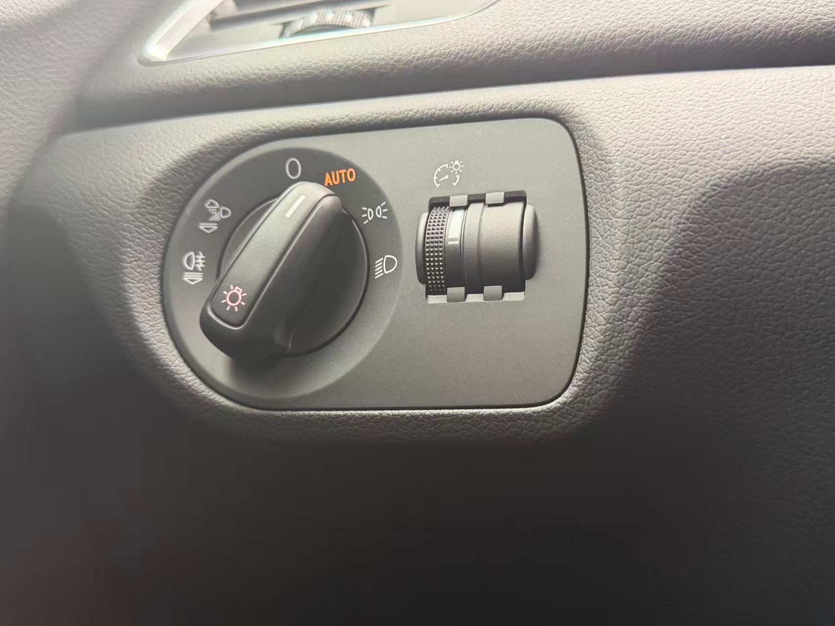 /anycarmotor/2016-Audi-Q3-6450396452258471.jpg