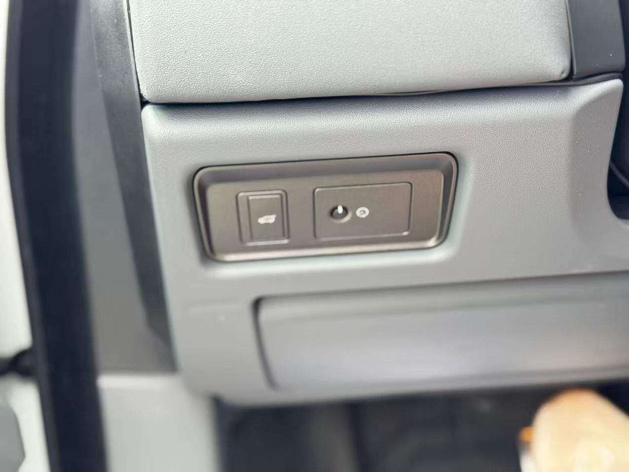 /anycarmotor/2016-LandRover-RangeRover-5653973489074071.jpg