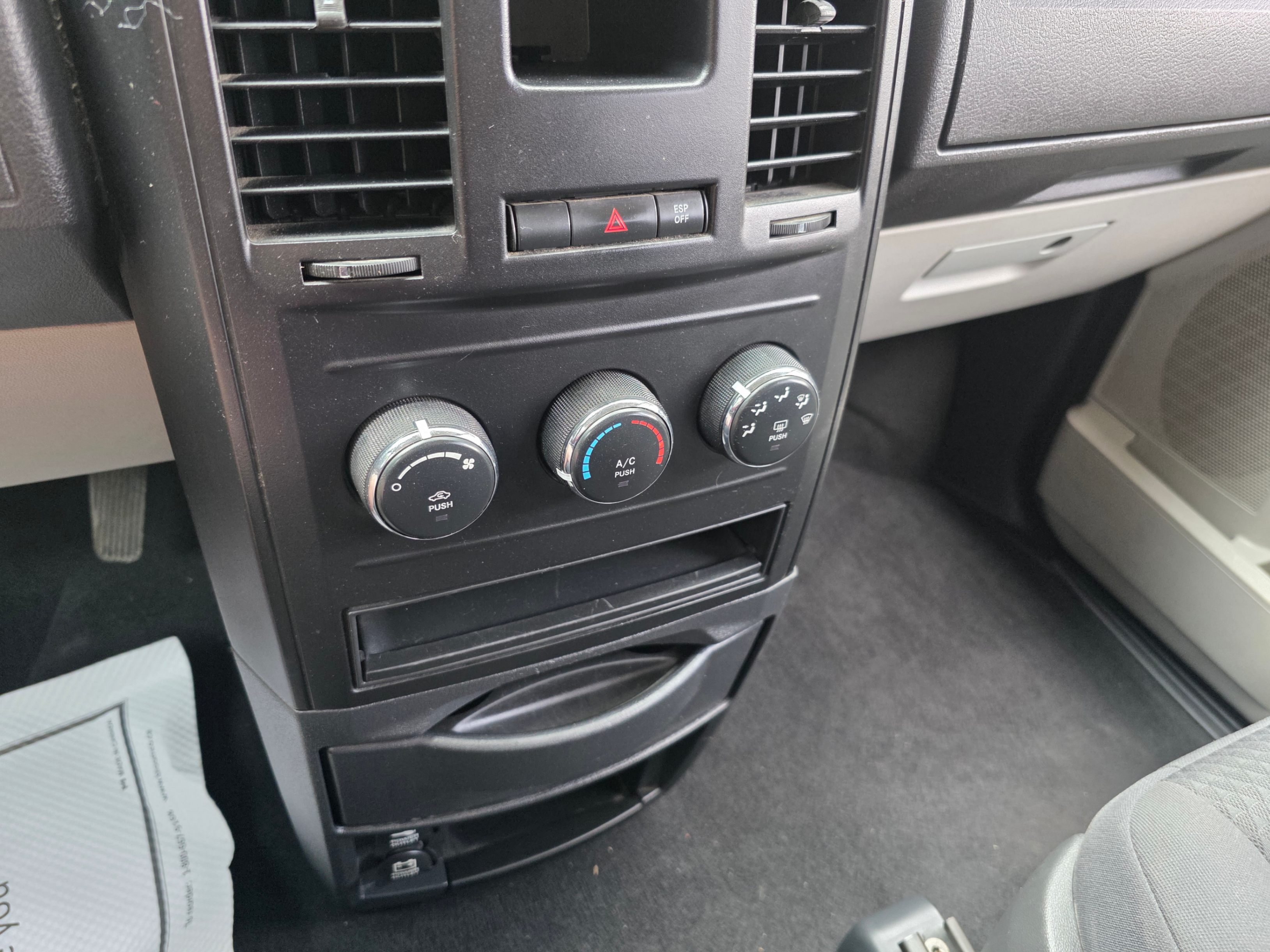 /artaautosales/2010-Dodge-GrandCaravan-09026176449016665.jpg
