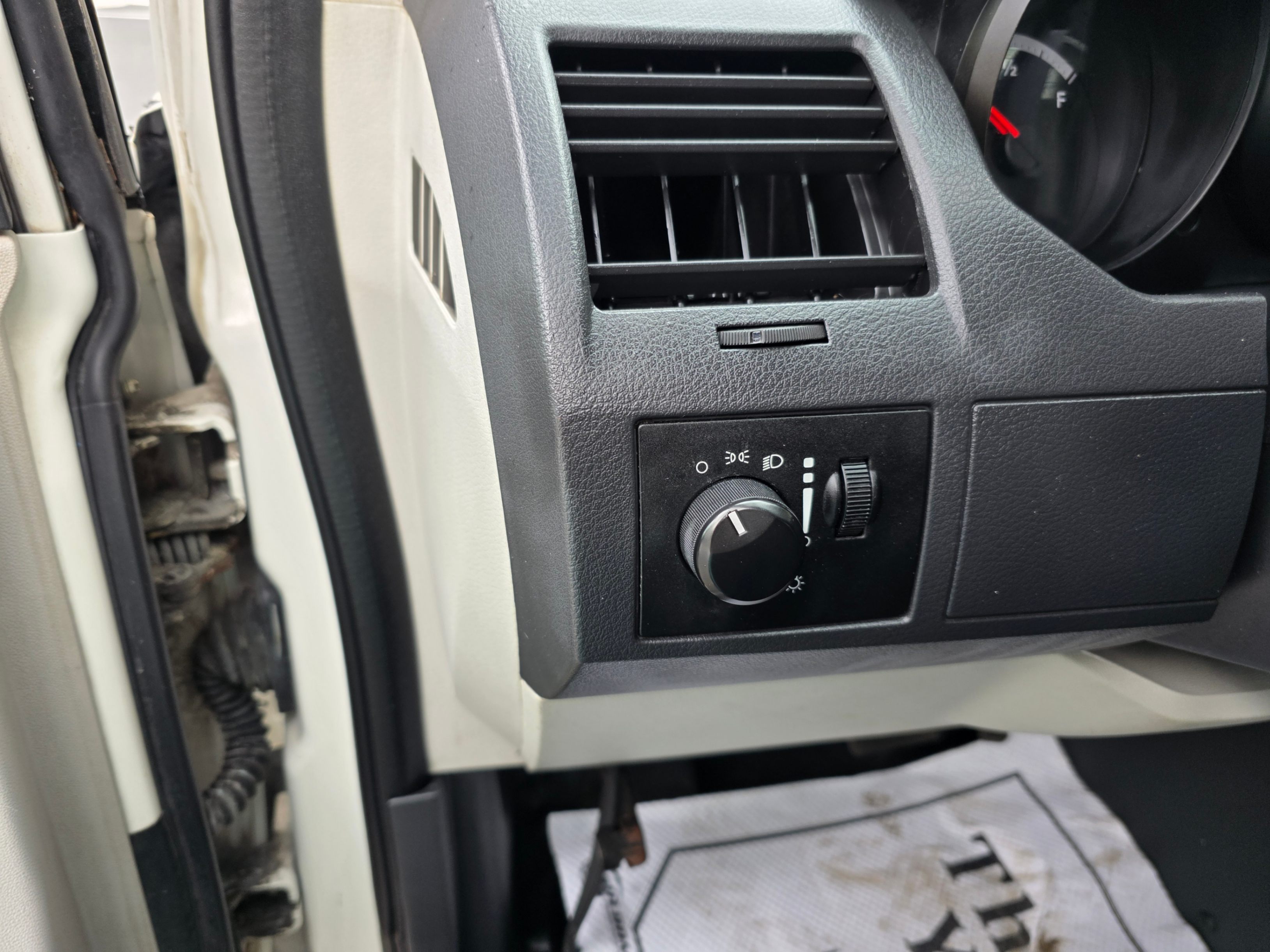/artaautosales/2010-Dodge-GrandCaravan-13210370675299754.jpg