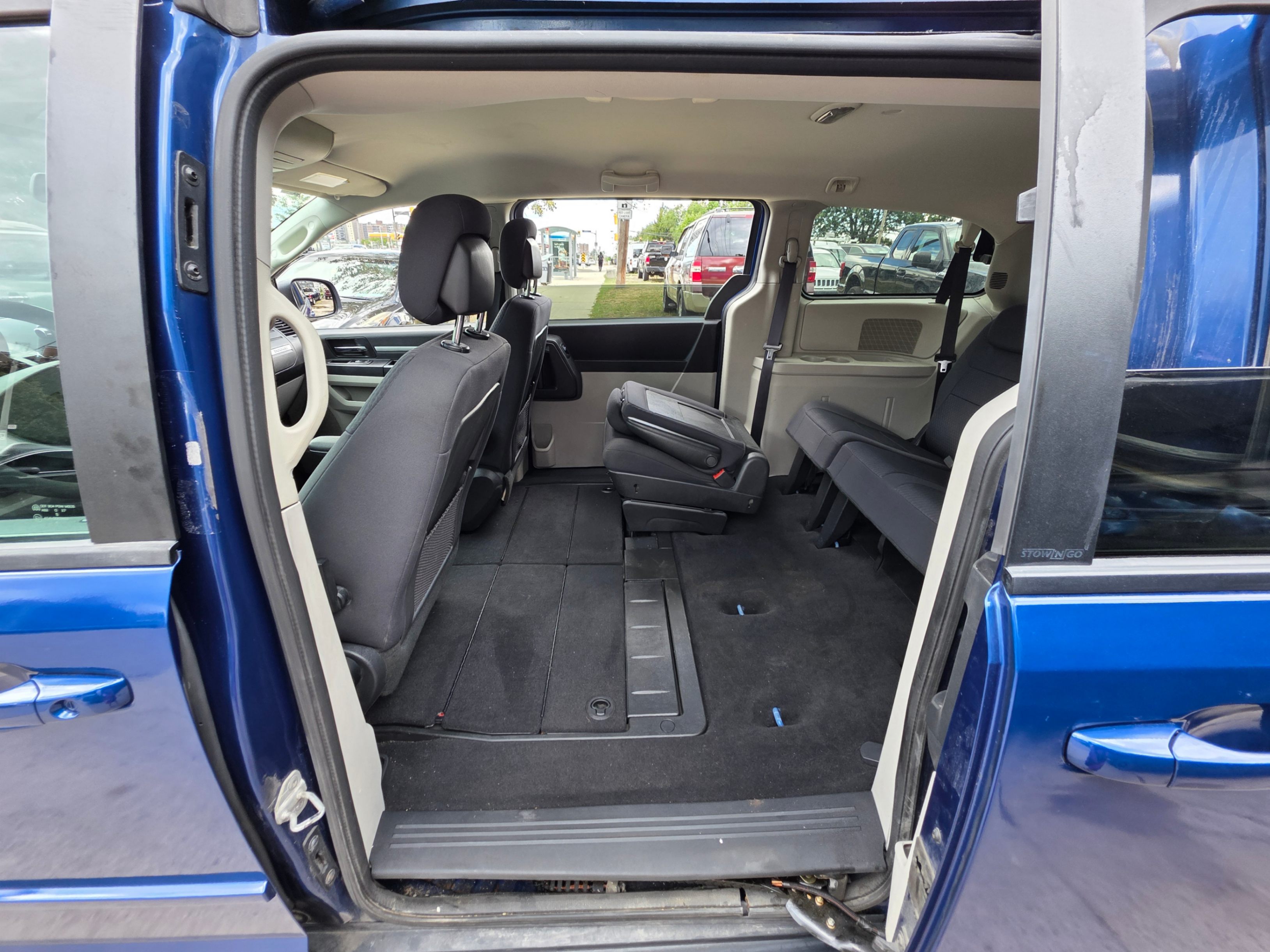 /artaautosales/2010-Dodge-GrandCaravan-3943414337115807.jpg