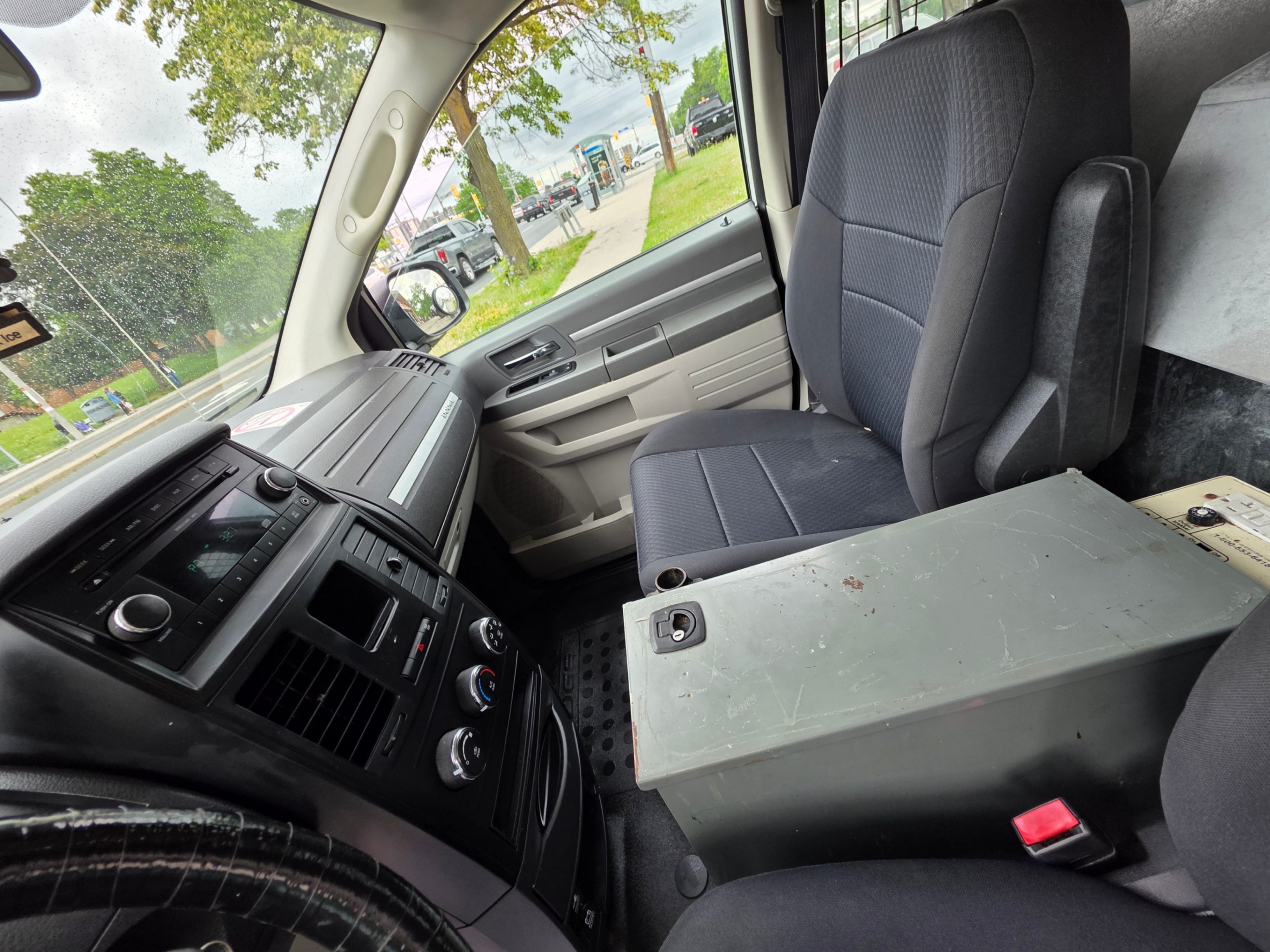 /artaautosales/2010-Dodge-GrandCaravan-5199742840794661.jpg