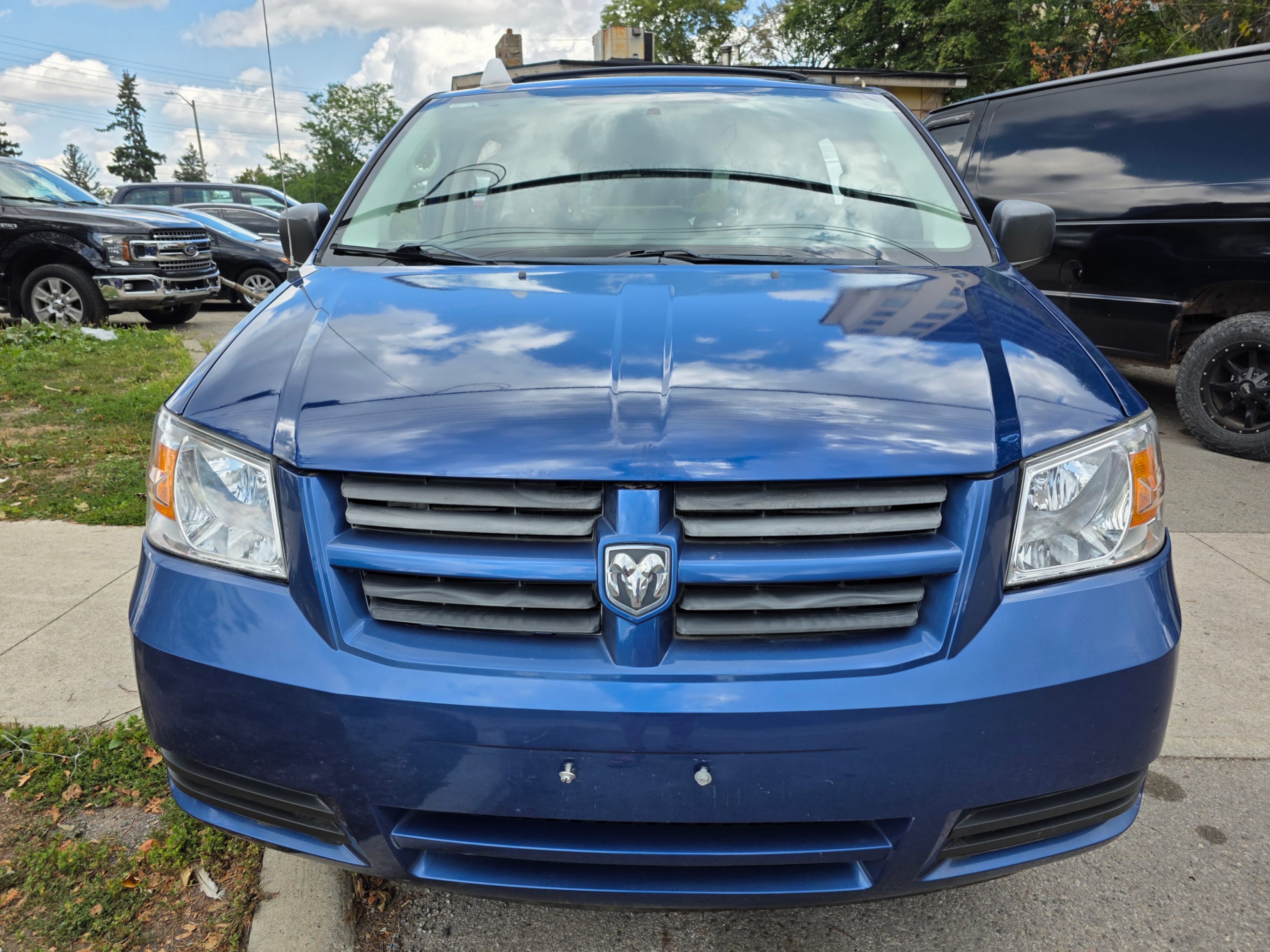 /artaautosales/2010-Dodge-GrandCaravan-5235894619158687.jpg