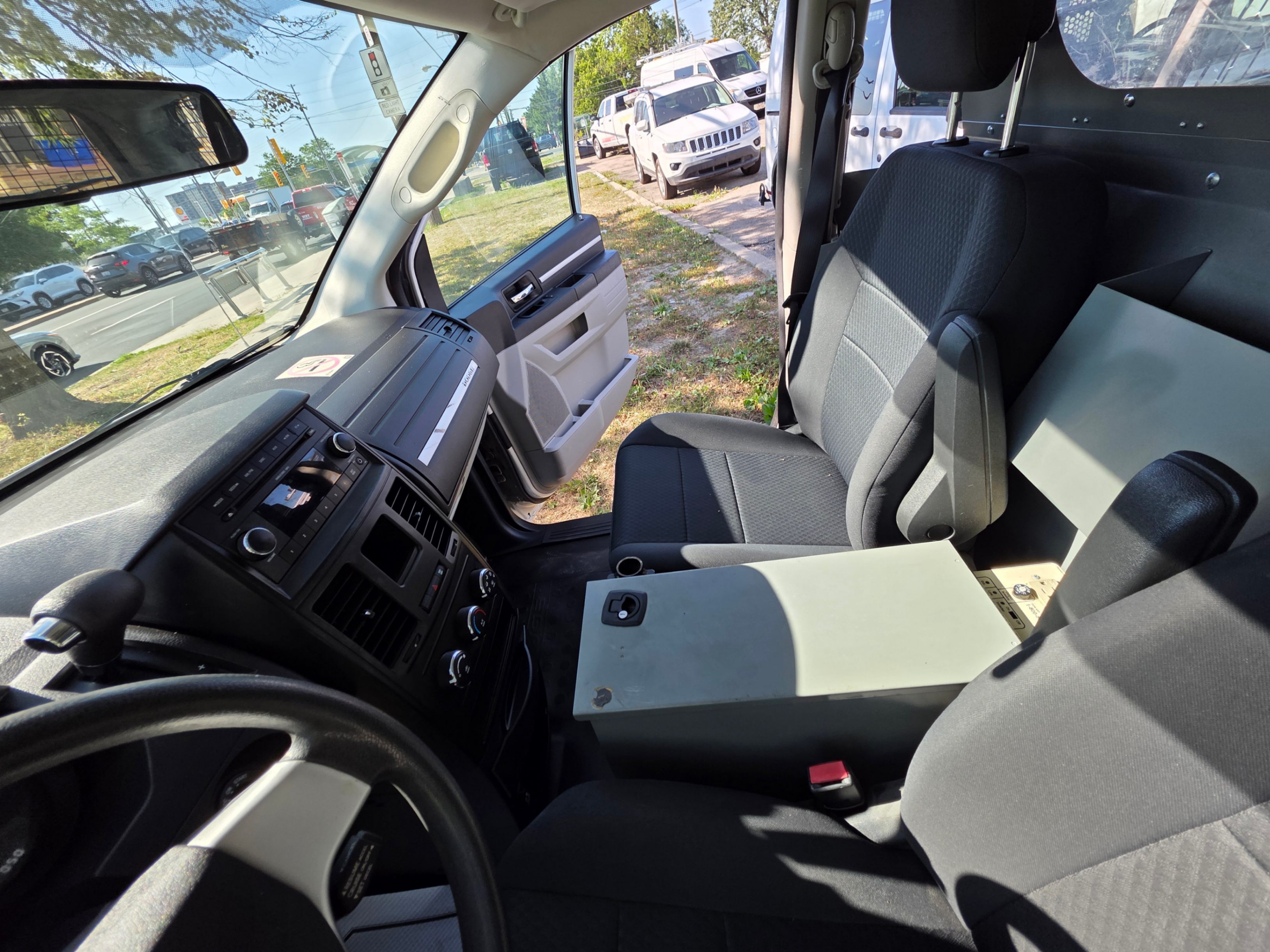 /artaautosales/2010-Dodge-GrandCaravan-7261619285299687.jpg