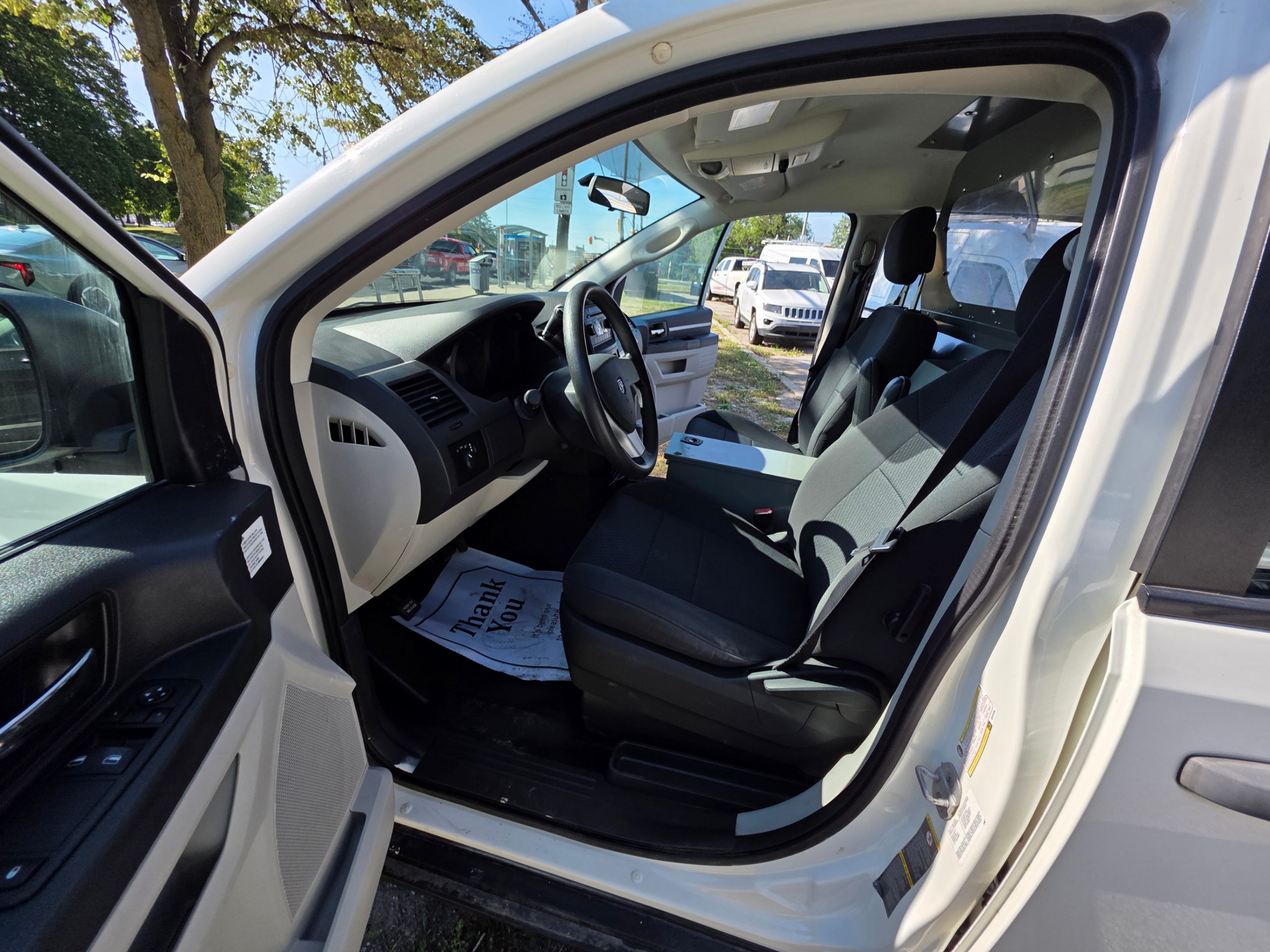 /artaautosales/2010-Dodge-GrandCaravan-7624352242070247.jpg