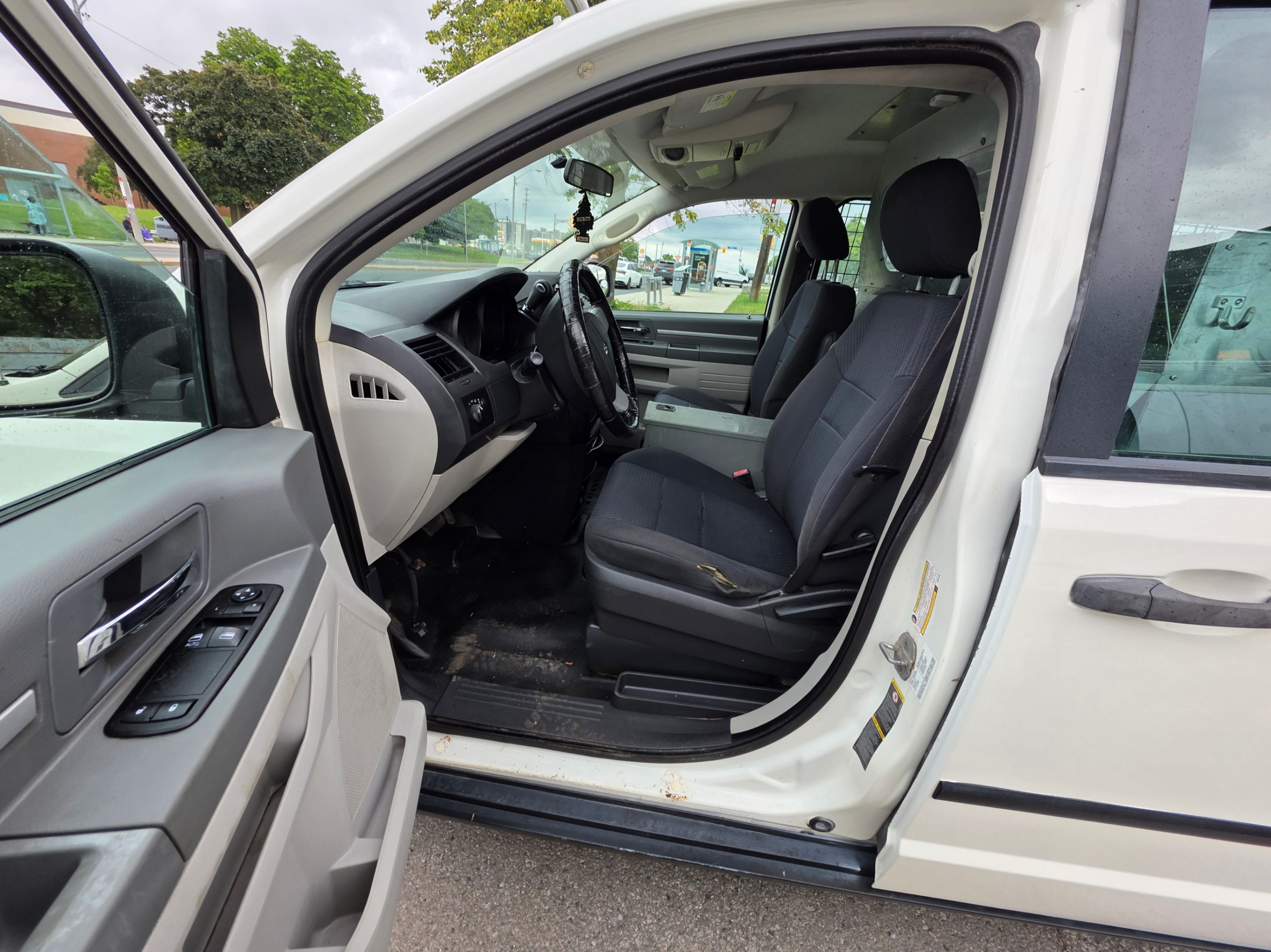/artaautosales/2010-Dodge-GrandCaravan-8446392194938368.jpg