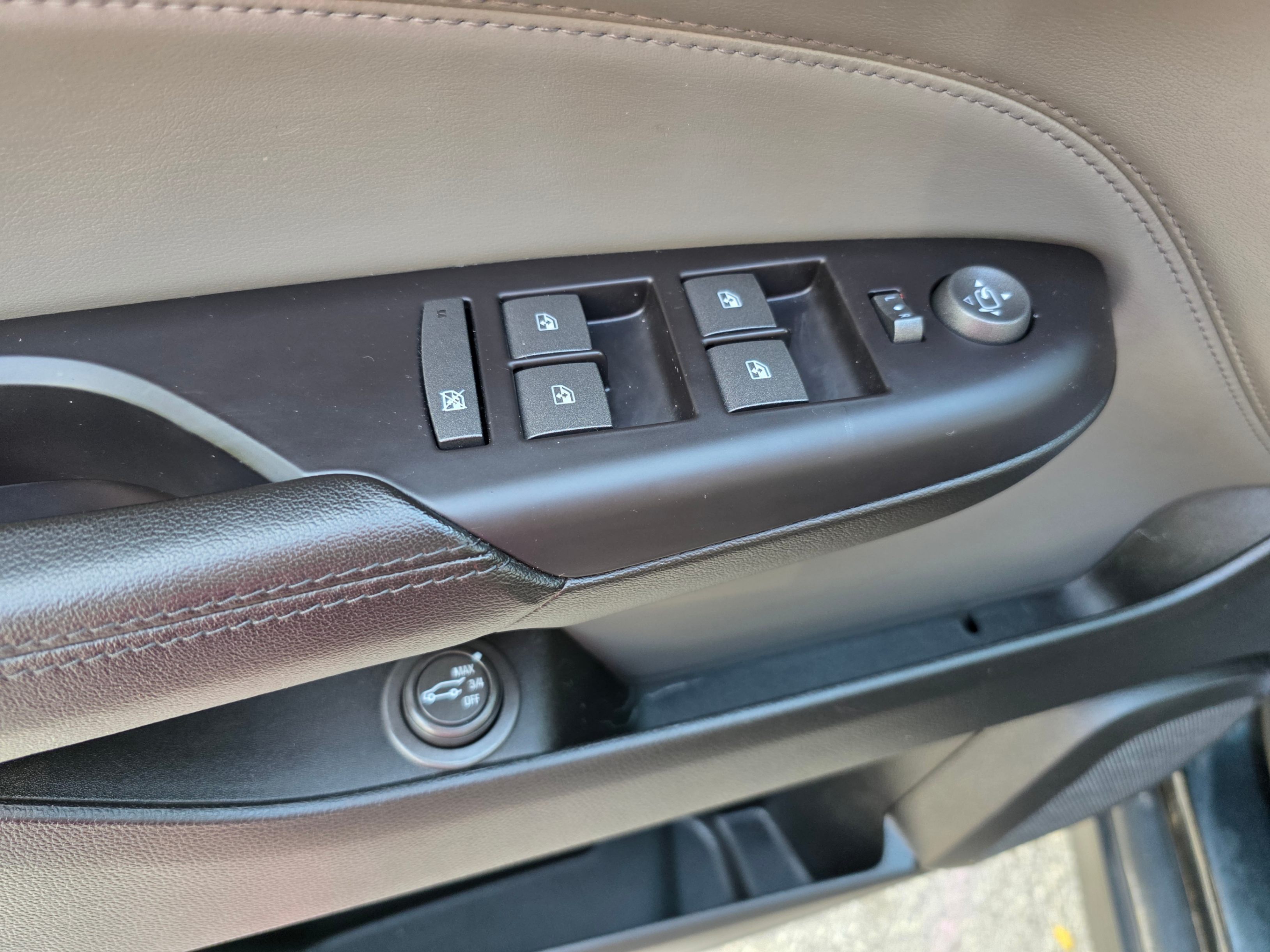 /artaautosales/2011-Cadillac-SRX-22406406778199028.jpg