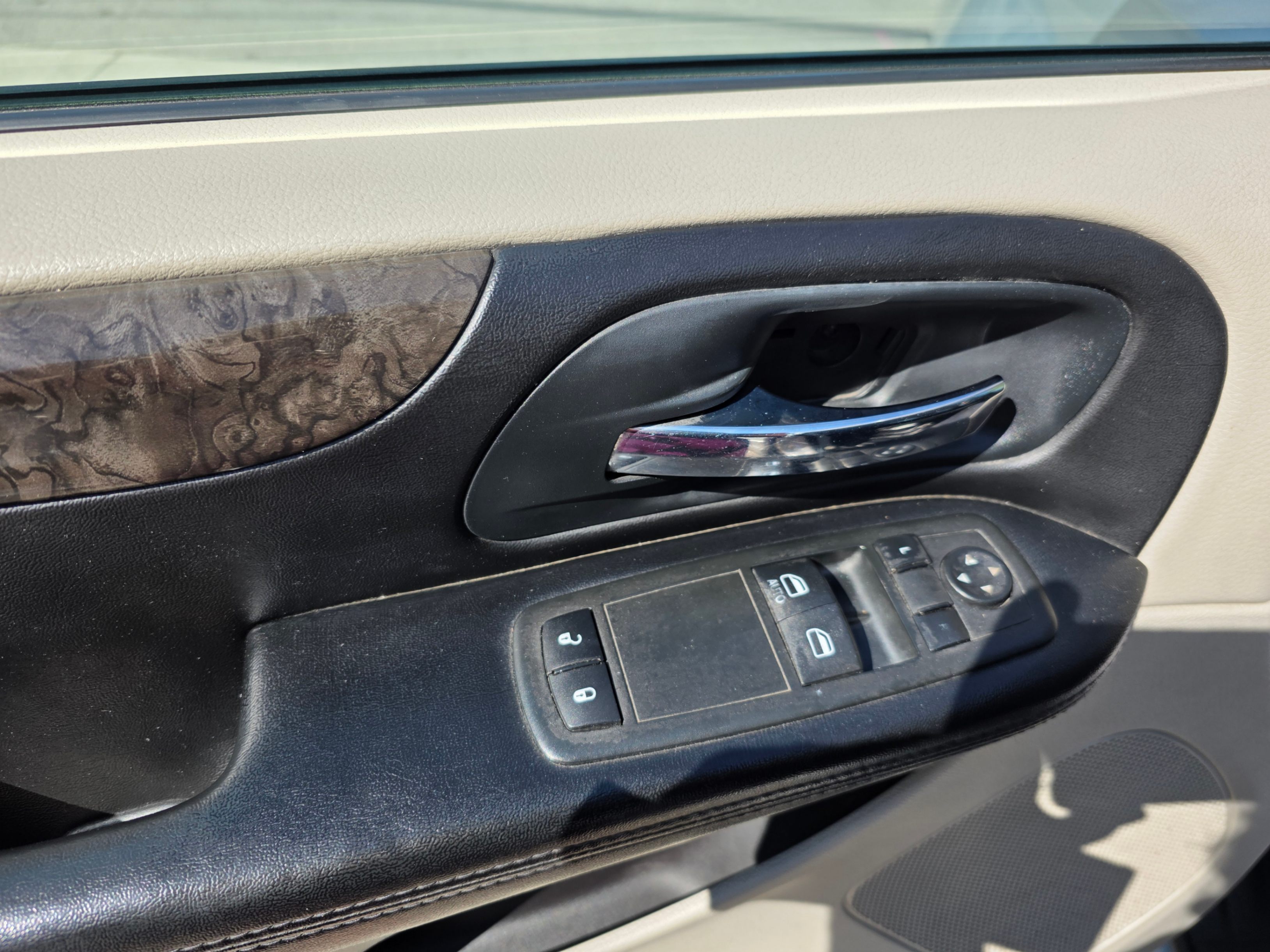 /artaautosales/2011-Dodge-GrandCaravan-22751582632747303.jpg
