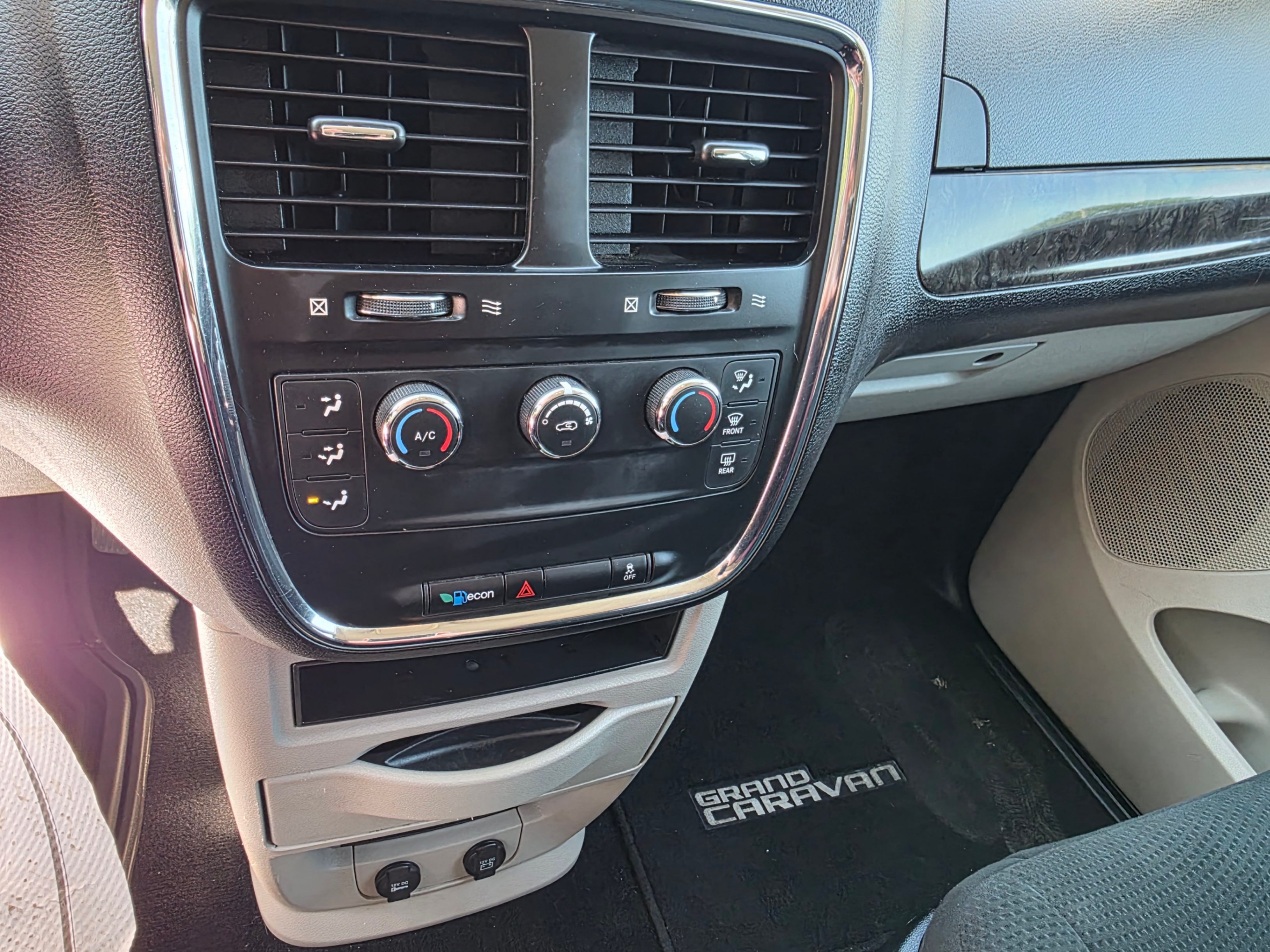 /artaautosales/2011-Dodge-GrandCaravan-23422311489414205.jpg