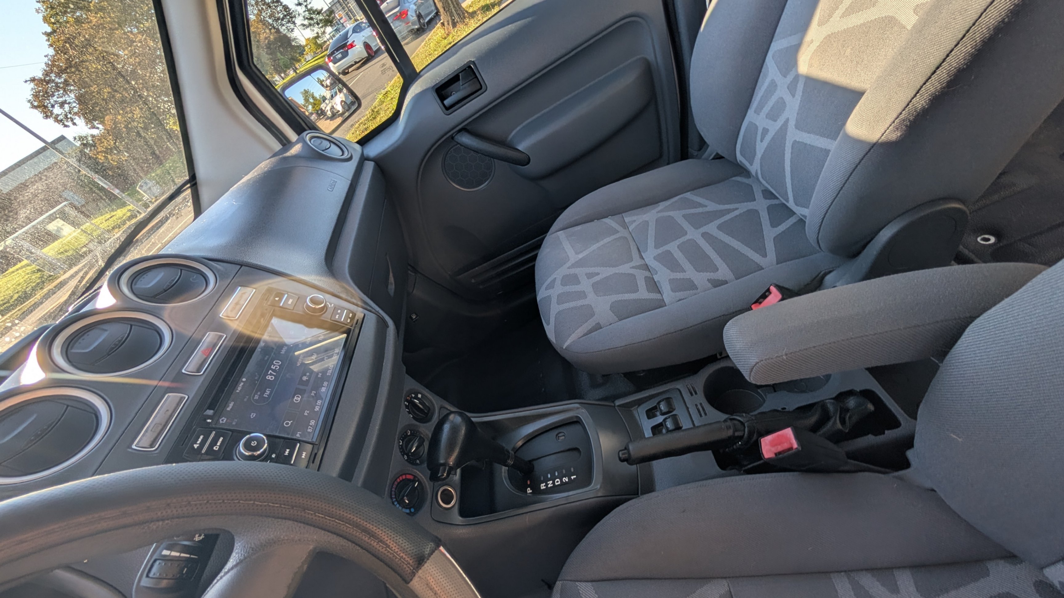 /artaautosales/2011-Ford-TransitConnect-41872861254422333.jpg
