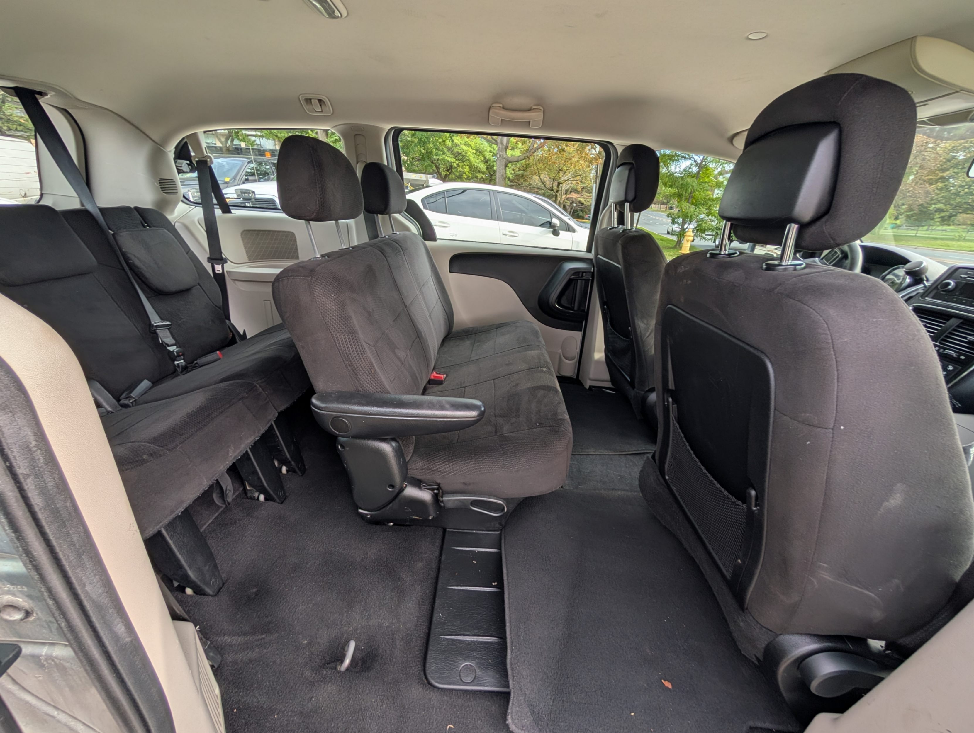 /artaautosales/2012-Dodge-GrandCaravan-5619450890850592.jpg