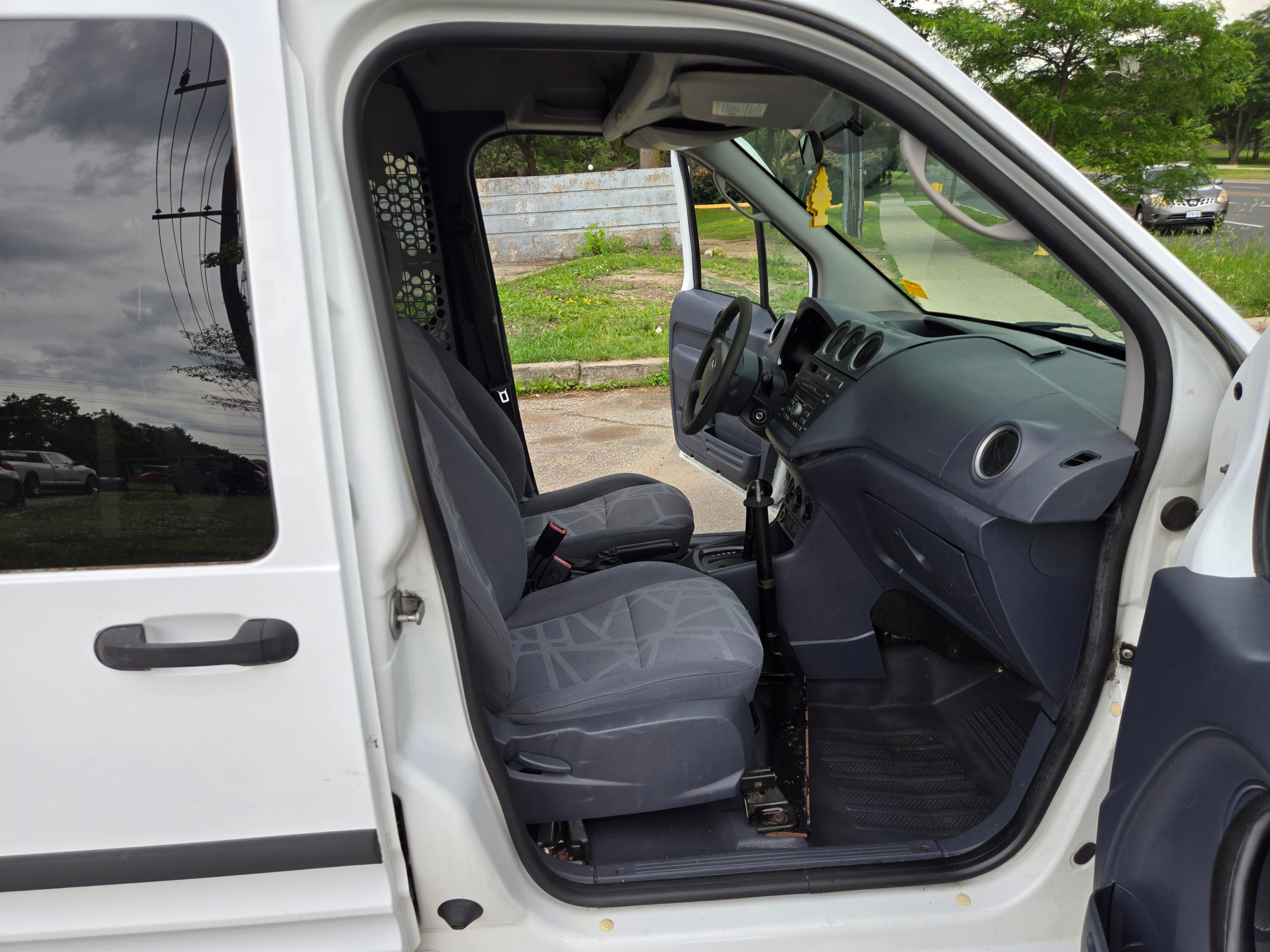 /artaautosales/2012-Ford-TransitConnect-13726680071417752.jpg