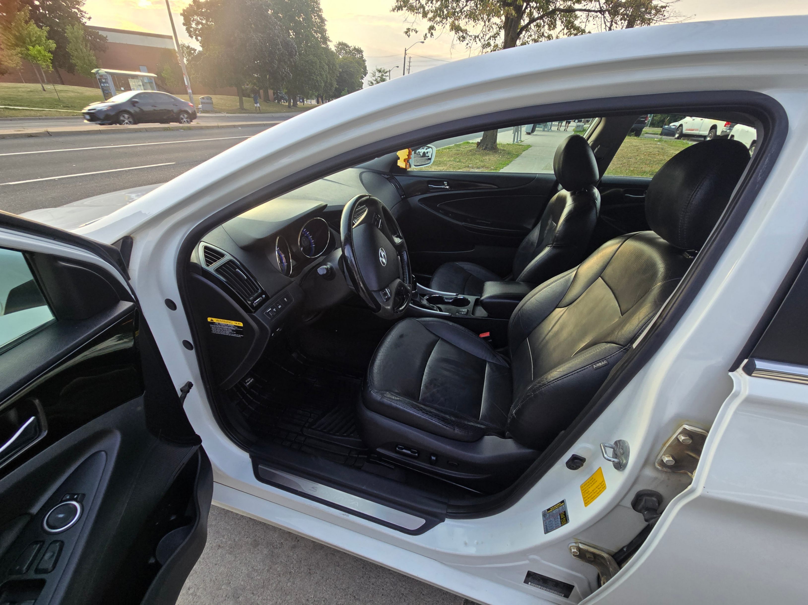 /artaautosales/2012-Hyundai-Sonata-9212270702263852.jpg
