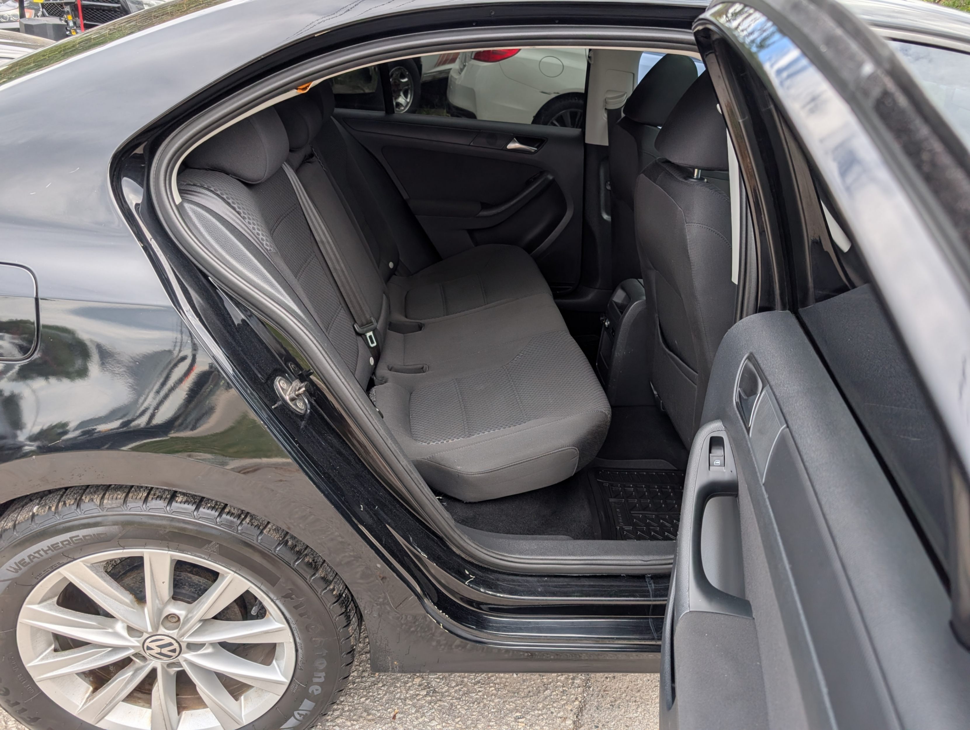 /artaautosales/2012-Volkswagen-Jetta-45695653875500697.jpg