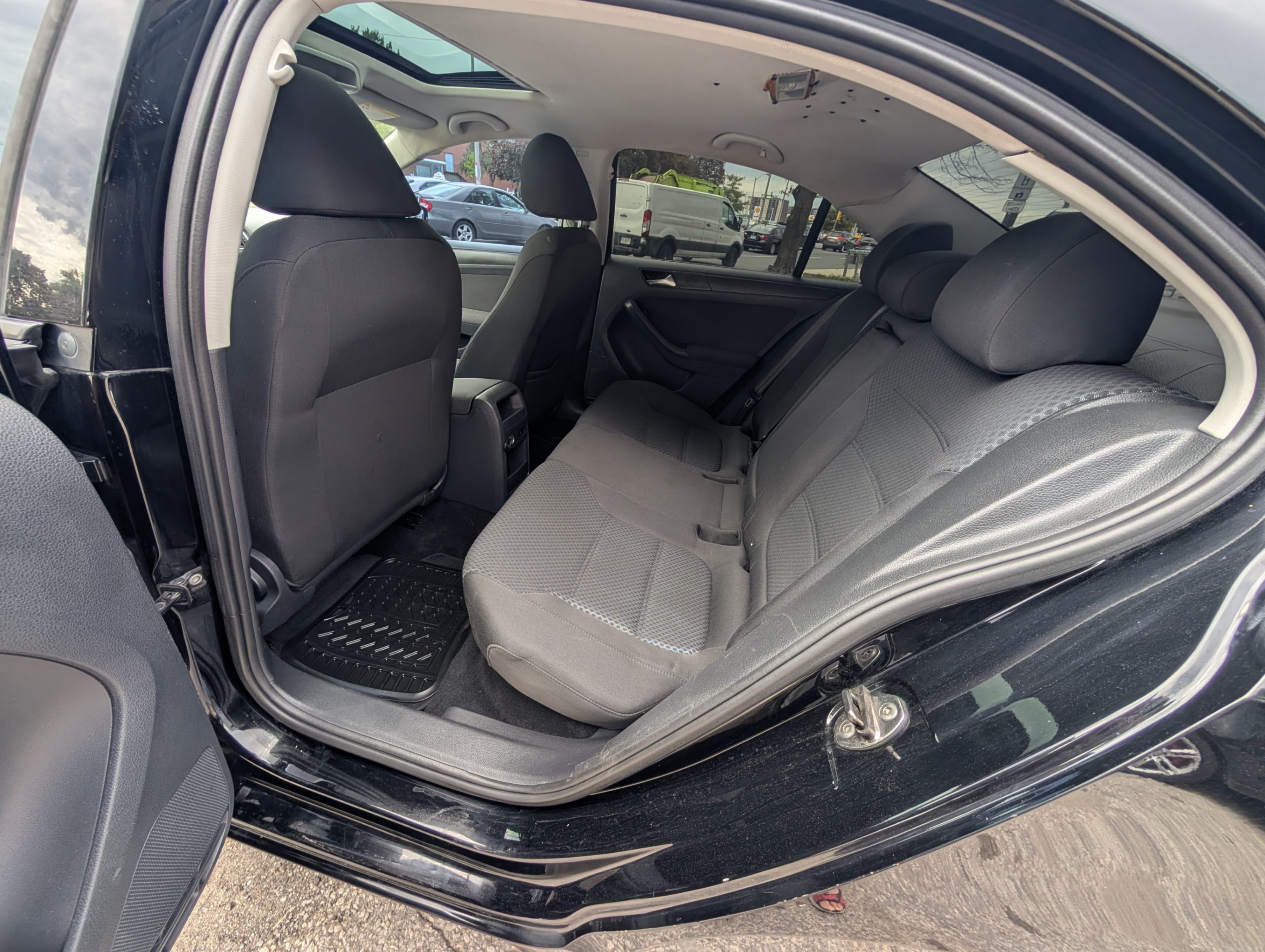 /artaautosales/2012-Volkswagen-Jetta-8794676924023903.jpg