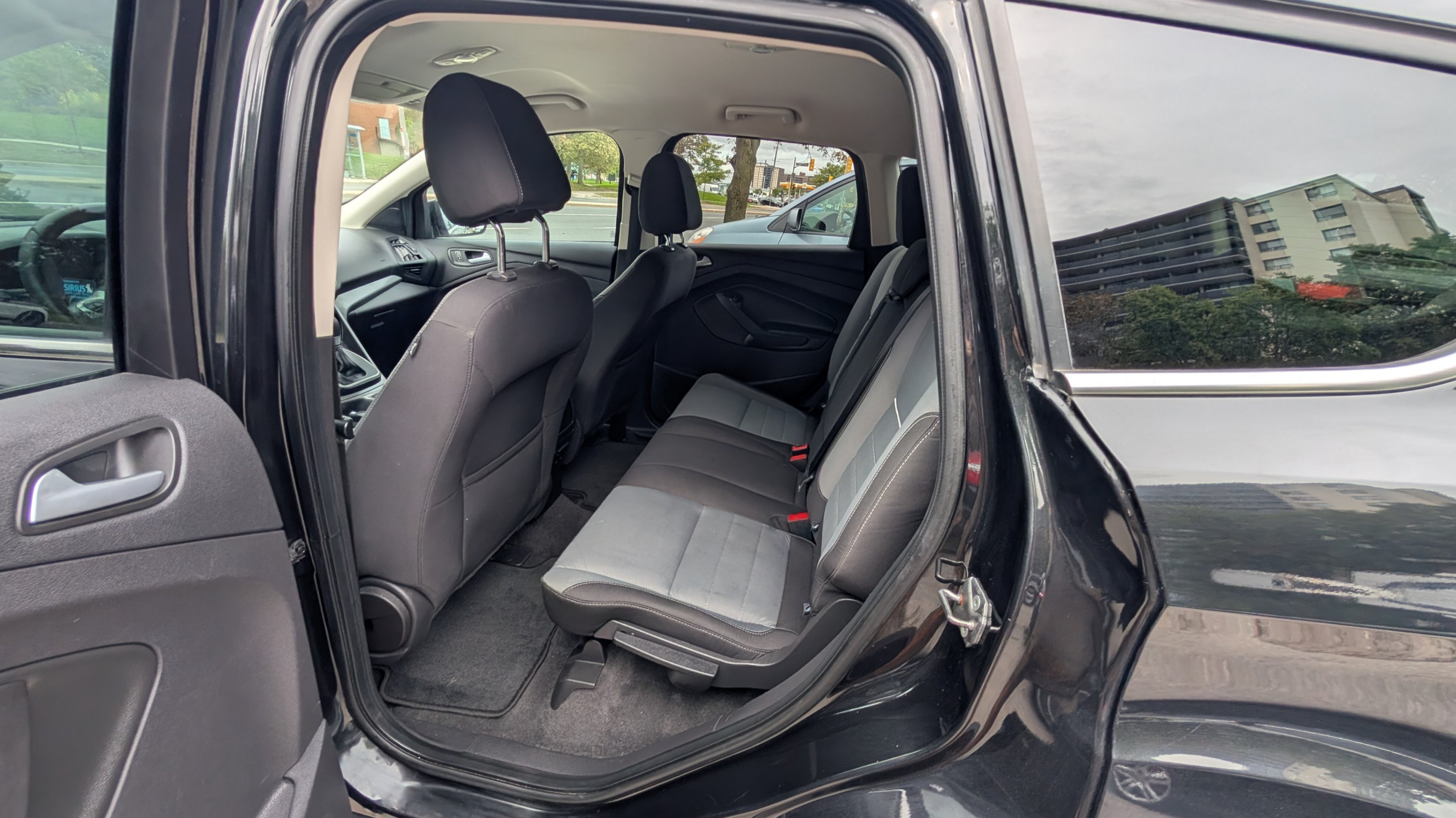 /artaautosales/2013-Ford-Escape-18304830377026393.jpg