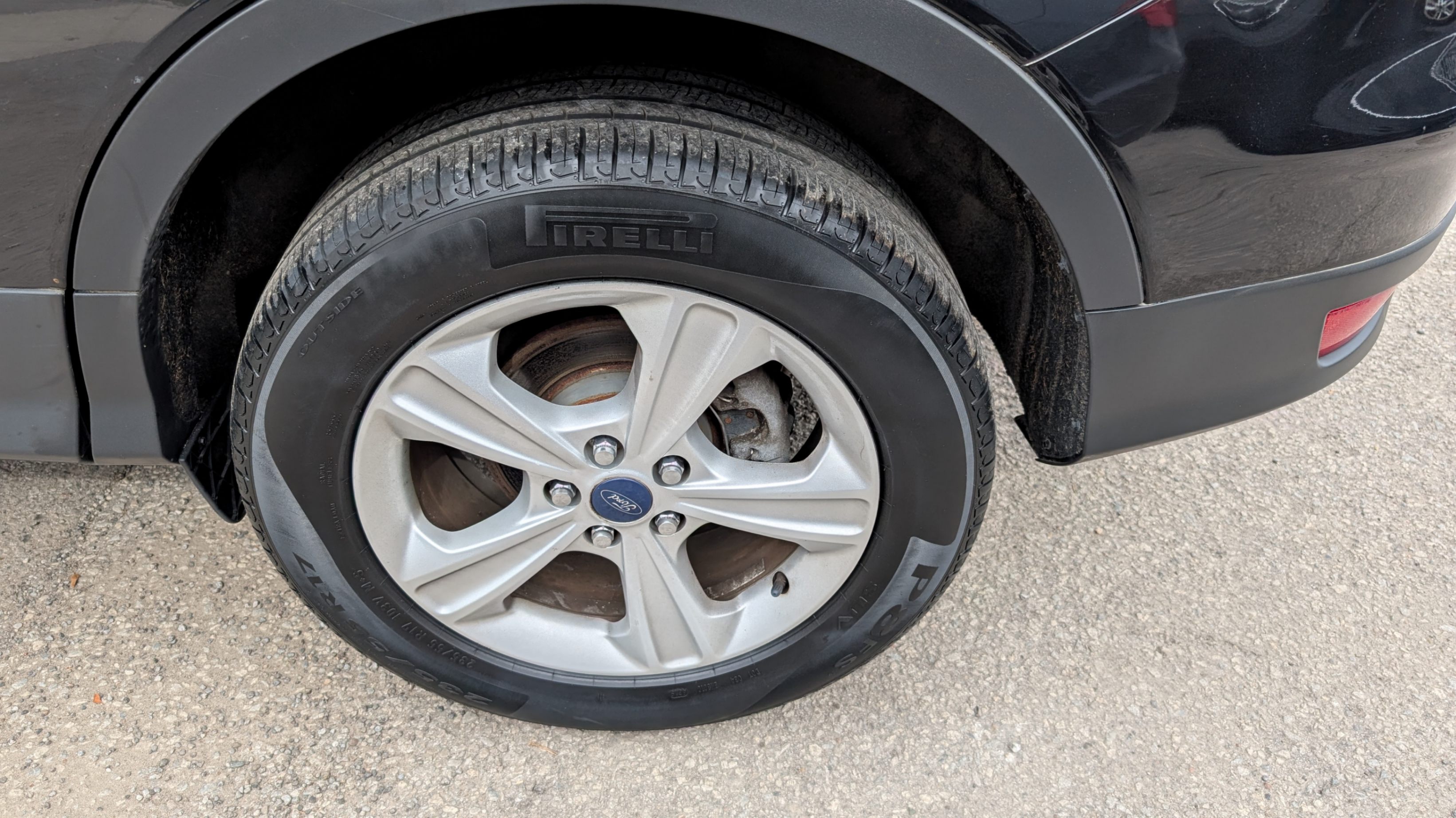 /artaautosales/2013-Ford-Escape-546710900376465.jpg