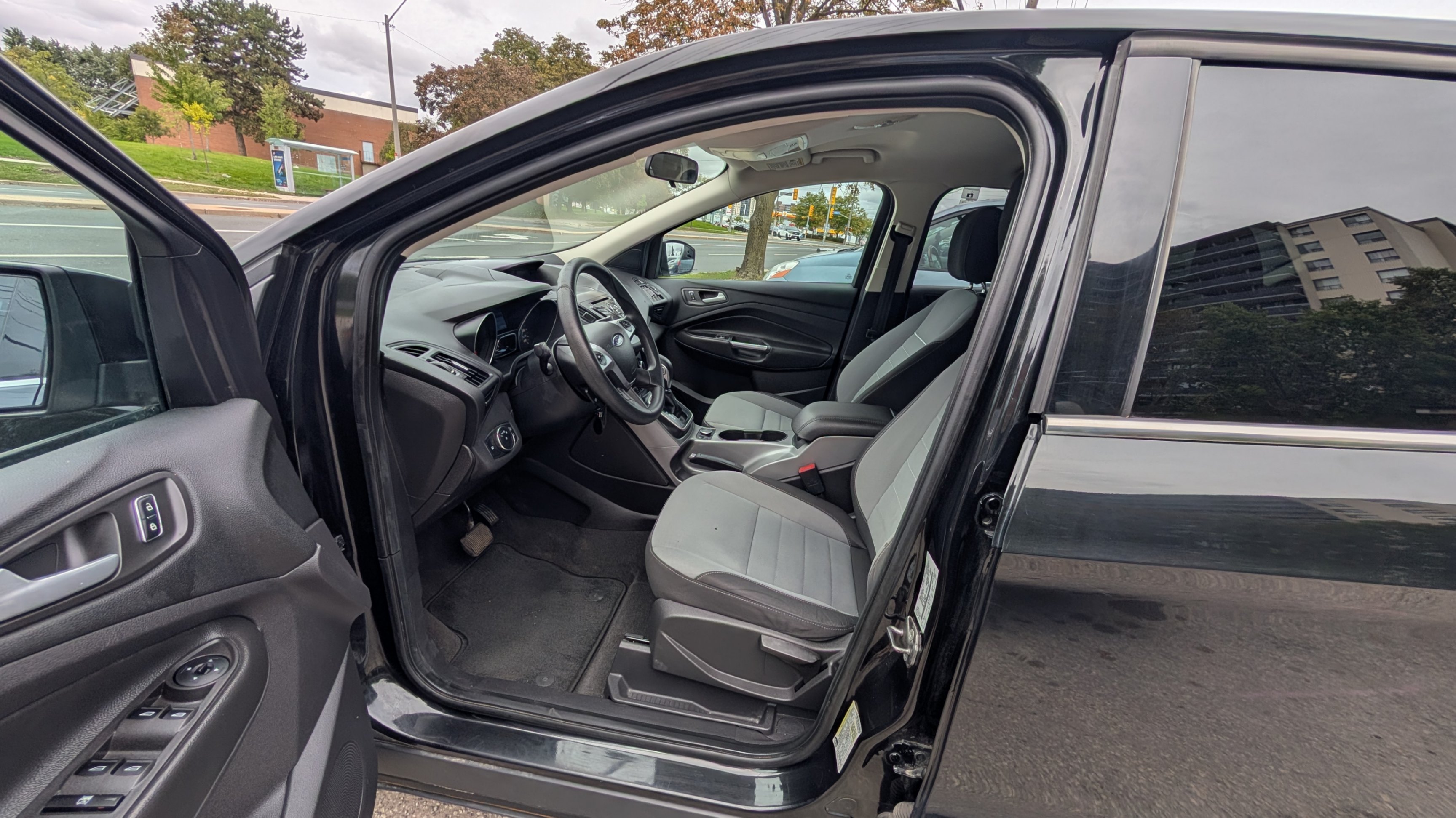 /artaautosales/2013-Ford-Escape-7621764956332657.jpg