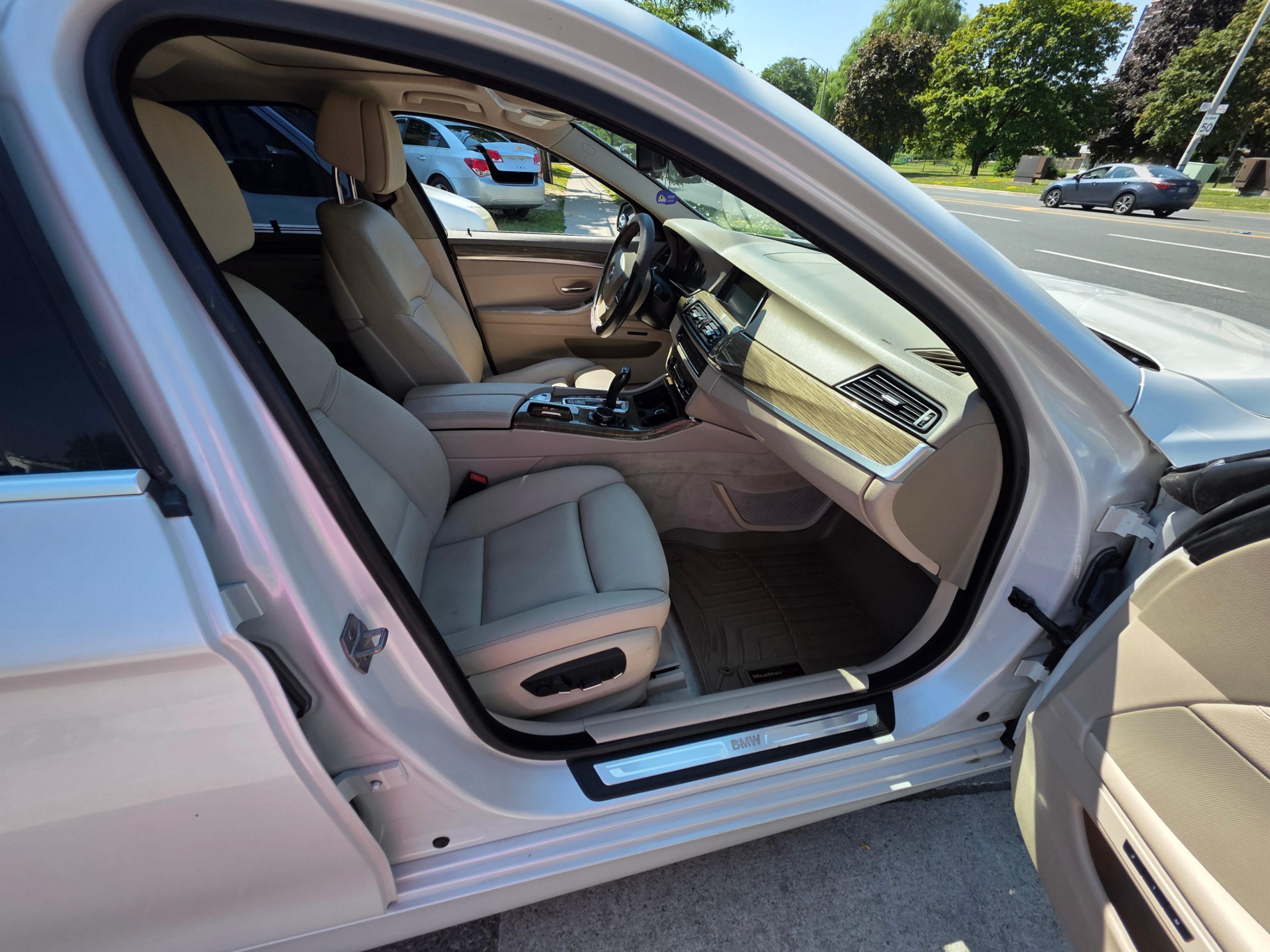 /artaautosales/2014-BMW-5-Series-34708976281131476.jpg