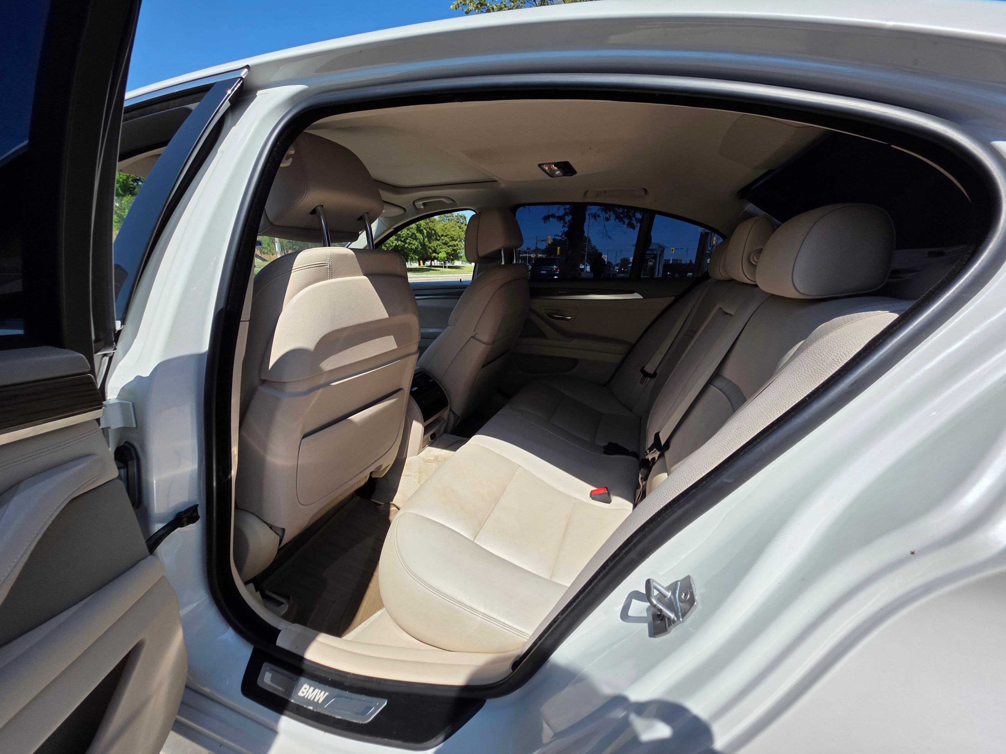 /artaautosales/2014-BMW-5-Series-38804956108205135.jpg