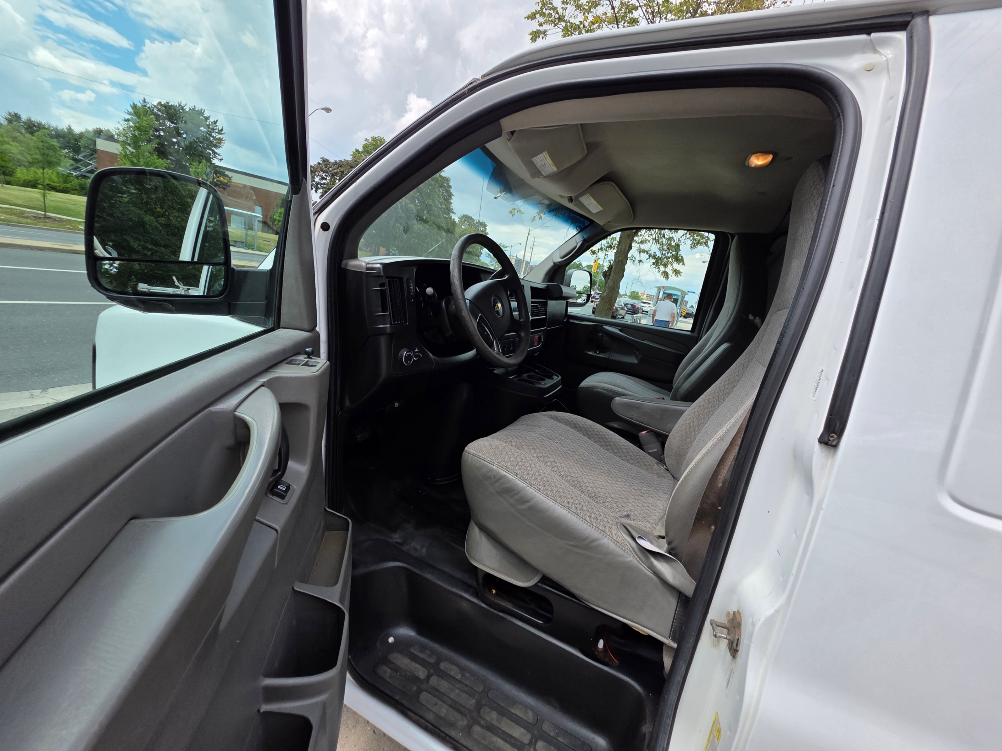 /artaautosales/2014-Chevrolet-Express-19016716993746163.jpg