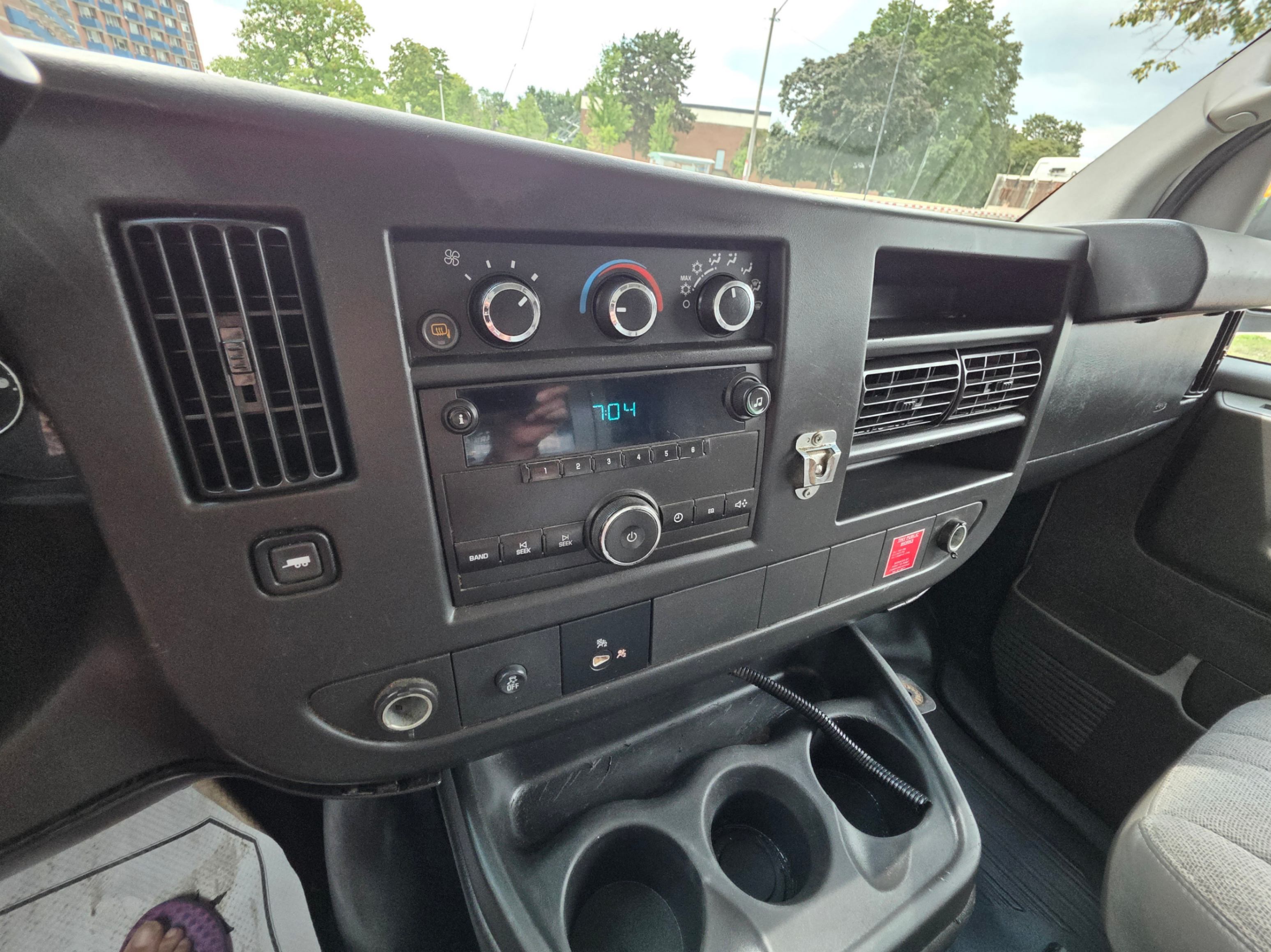 /artaautosales/2014-Chevrolet-Express-32988724948523074.jpg