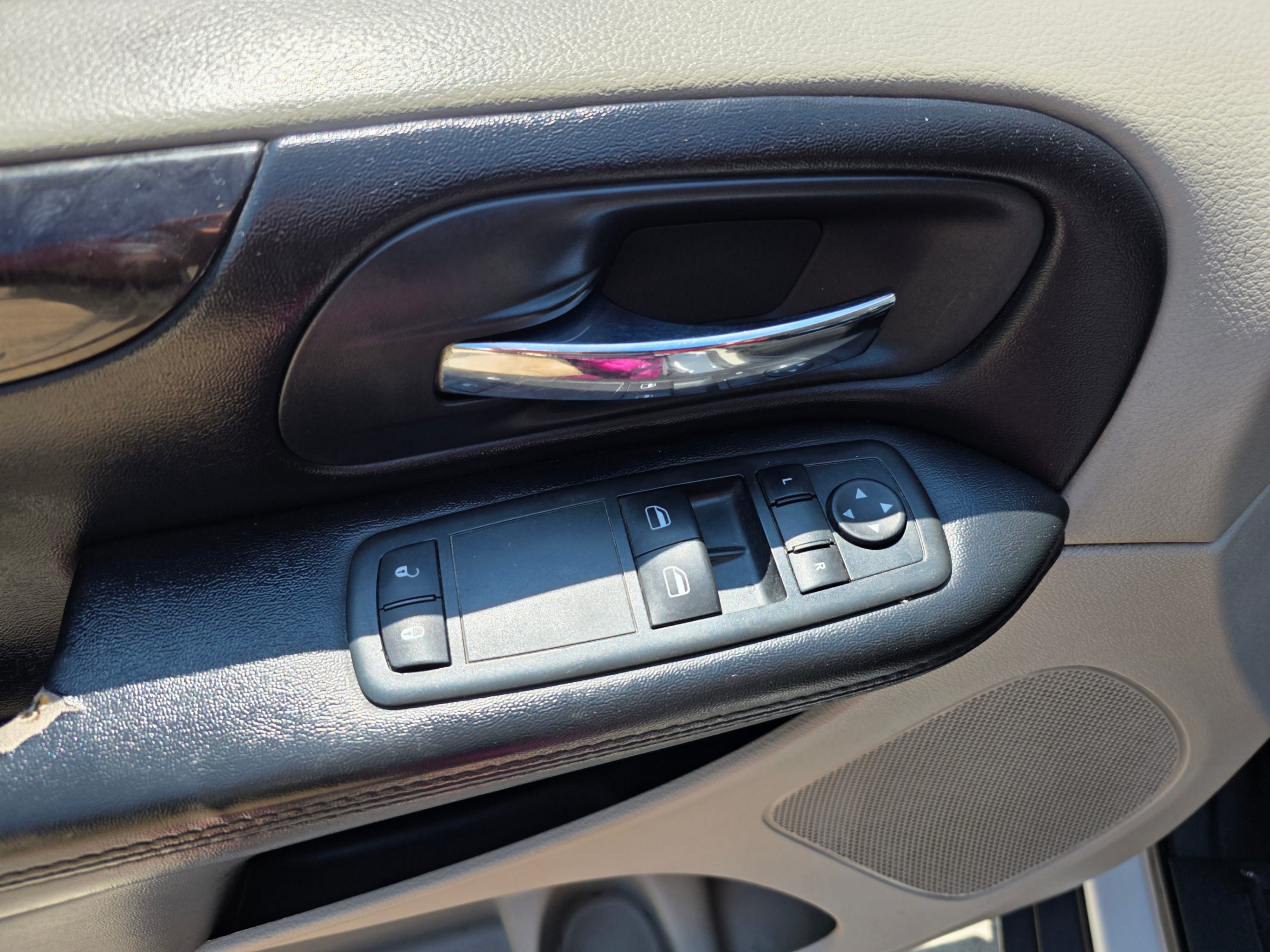 /artaautosales/2014-Dodge-GrandCaravan-6176932210133239.jpg