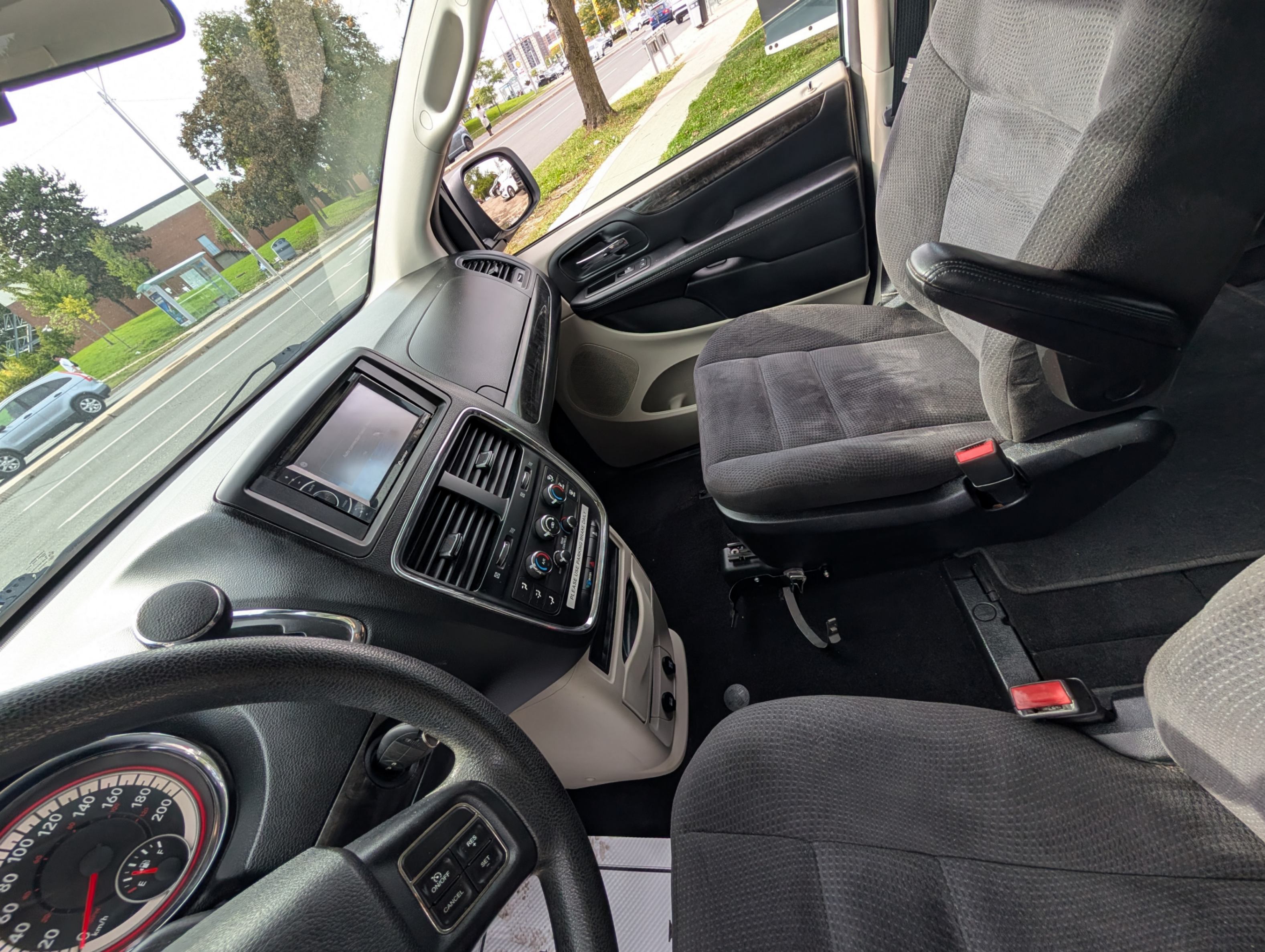 /artaautosales/2014-Dodge-GrandCaravan-8598427215266662.jpg