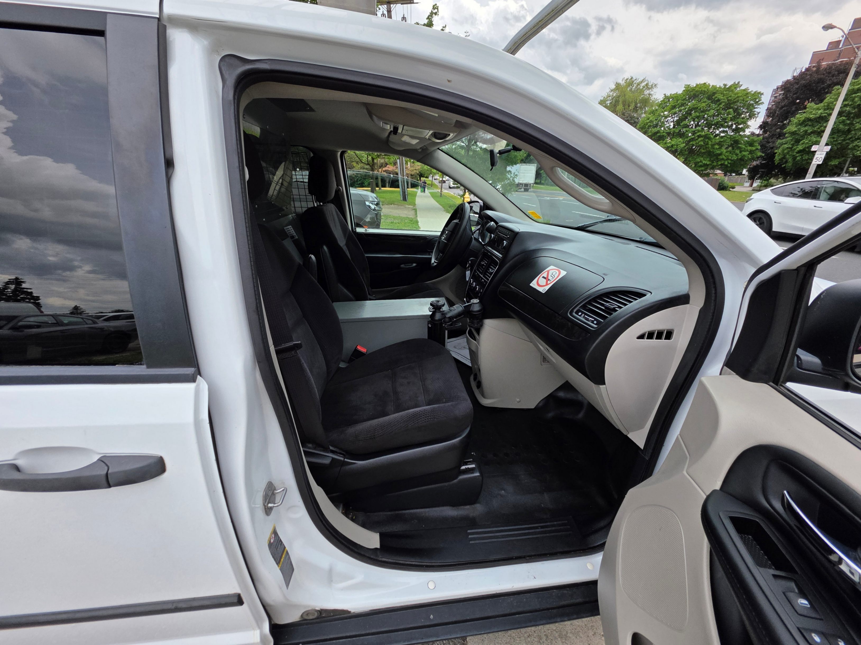 /artaautosales/2014-Ram-CargoVan-09700391120541907.jpg