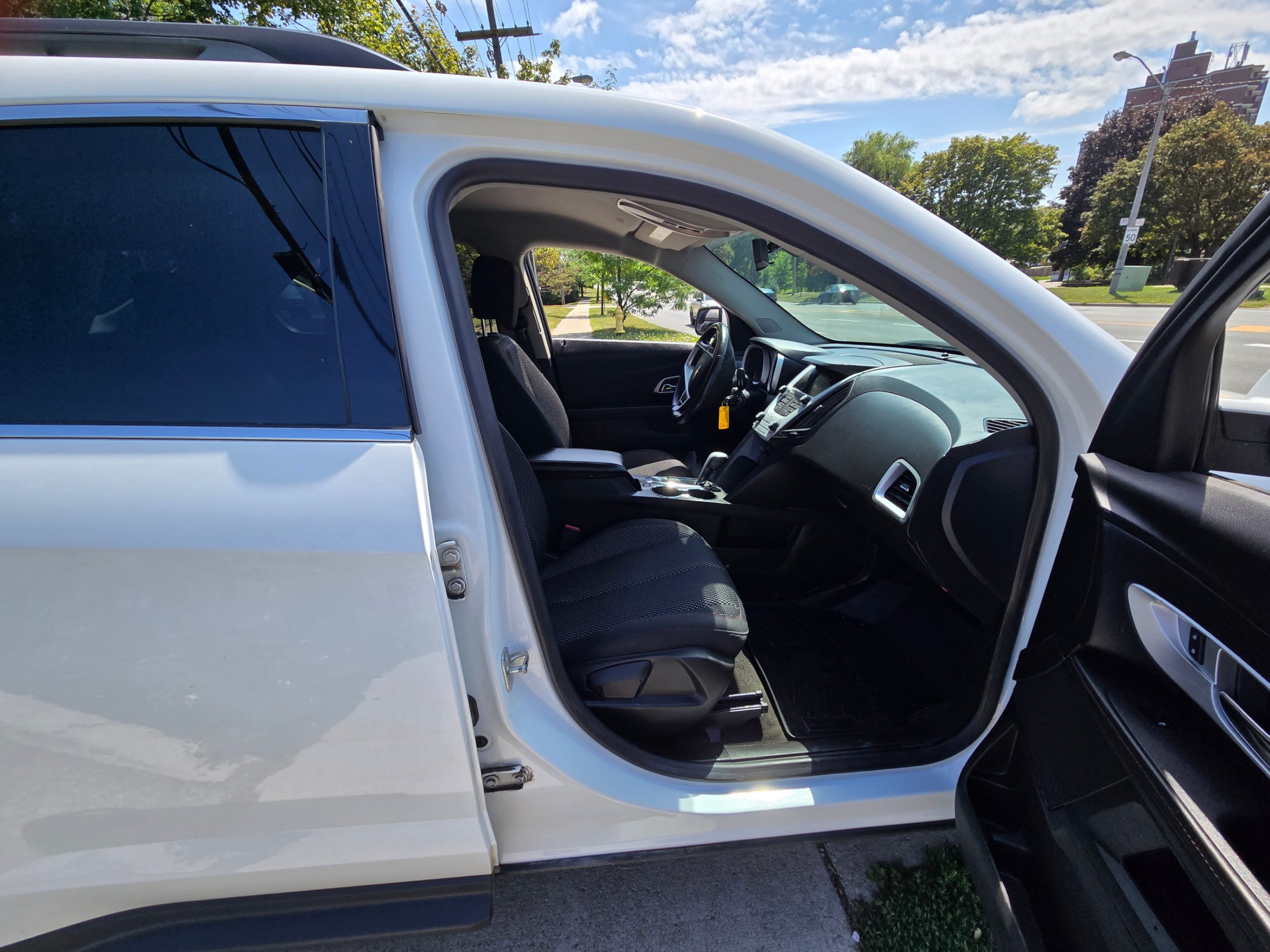 /artaautosales/2015-Chevrolet-Equinox-004867084727024018.jpg
