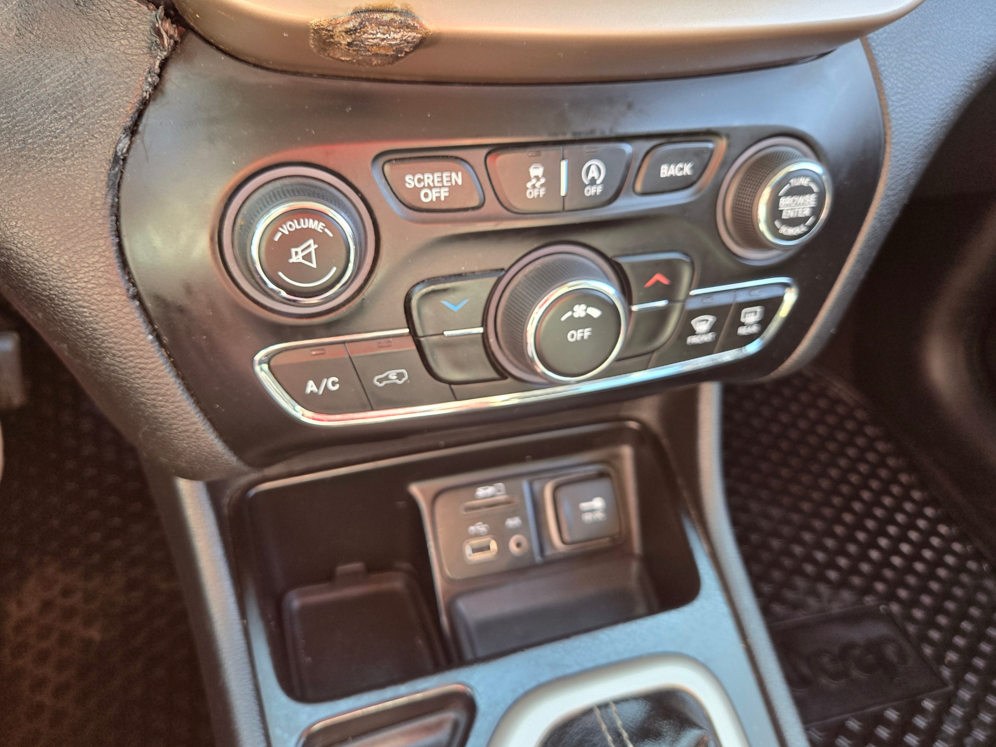 /artaautosales/2015-Jeep-Cherokee-25897599265577154.jpg