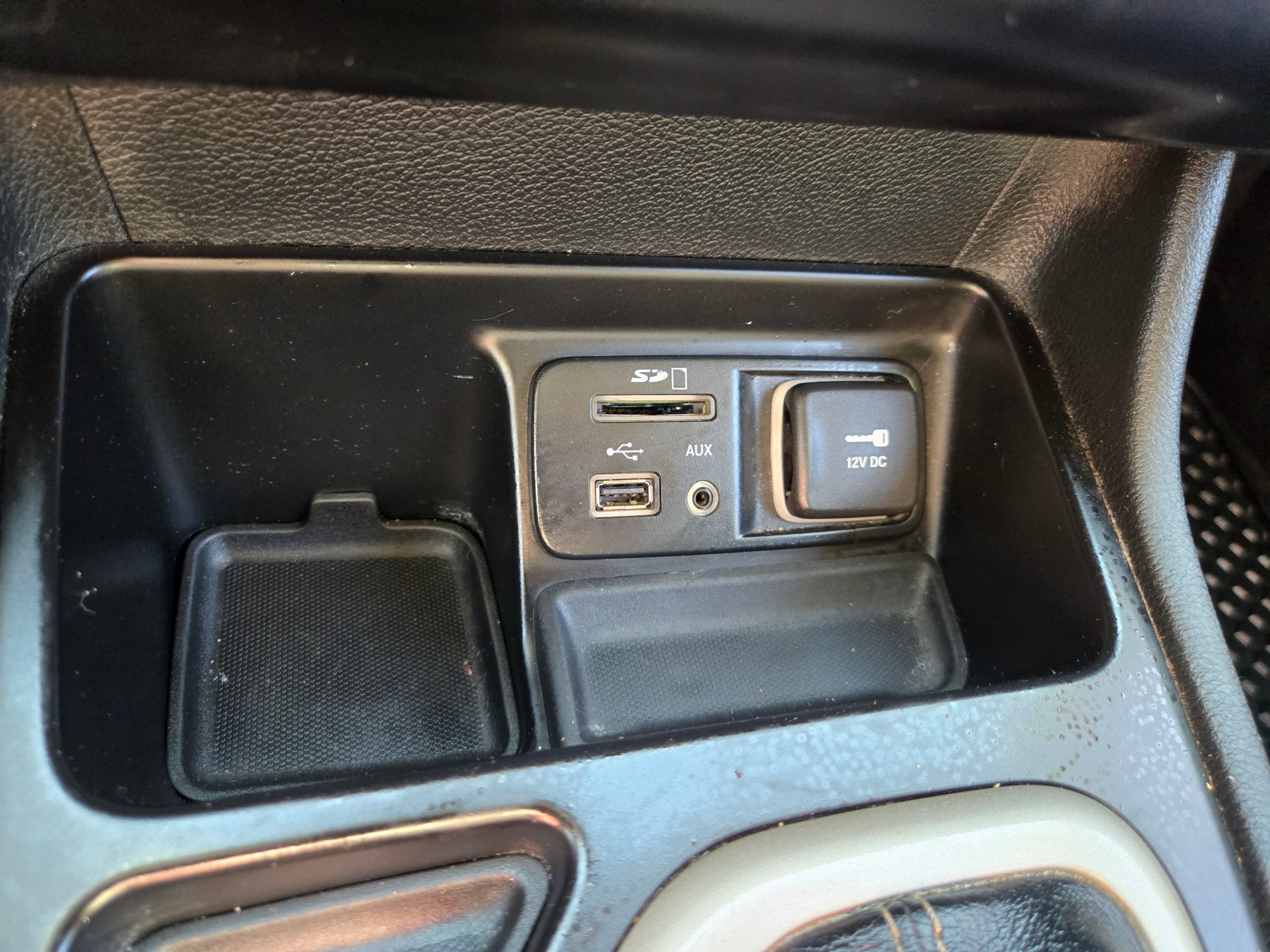 /artaautosales/2015-Jeep-Cherokee-6661623516247603.jpg