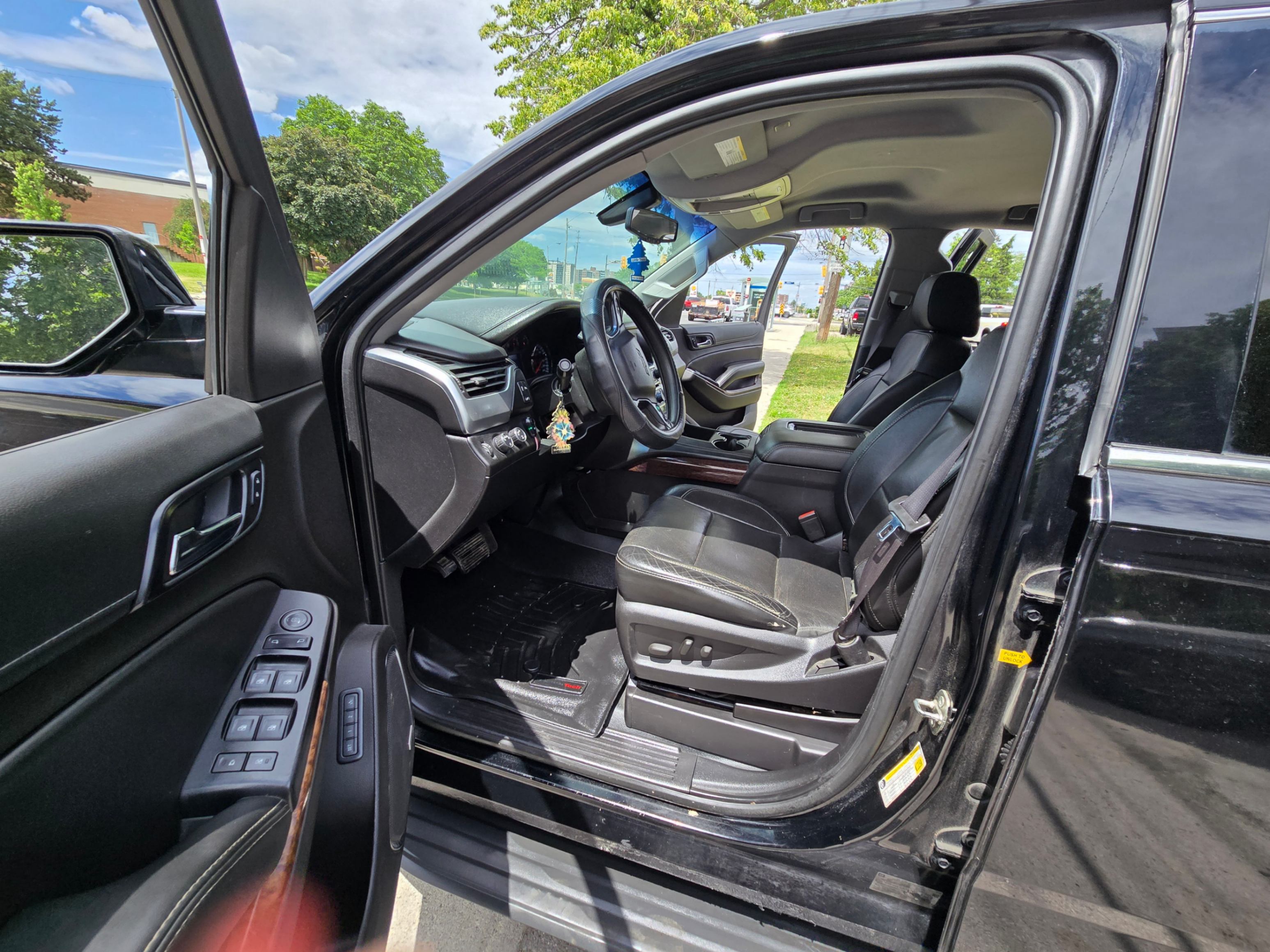 /artaautosales/2017-Chevrolet-Tahoe-7444949871903206.jpg