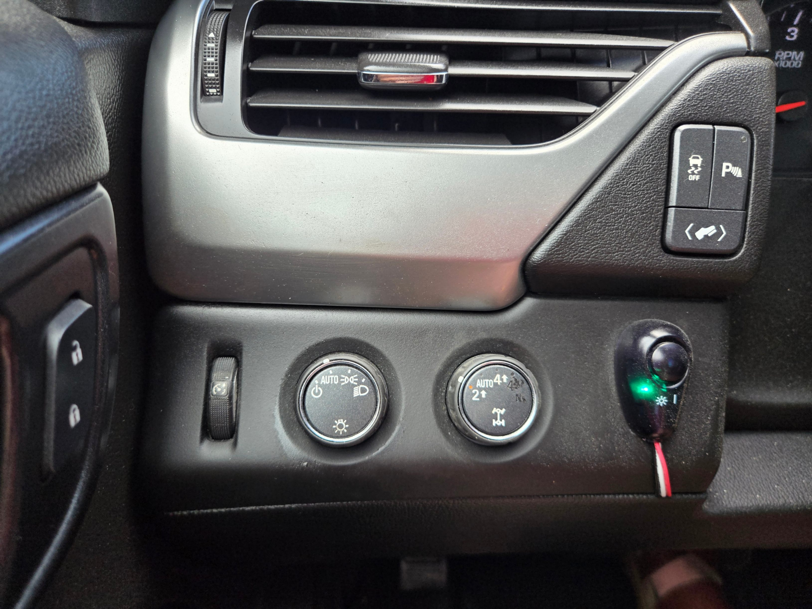 /artaautosales/2017-Chevrolet-Tahoe-8597591876410224.jpg