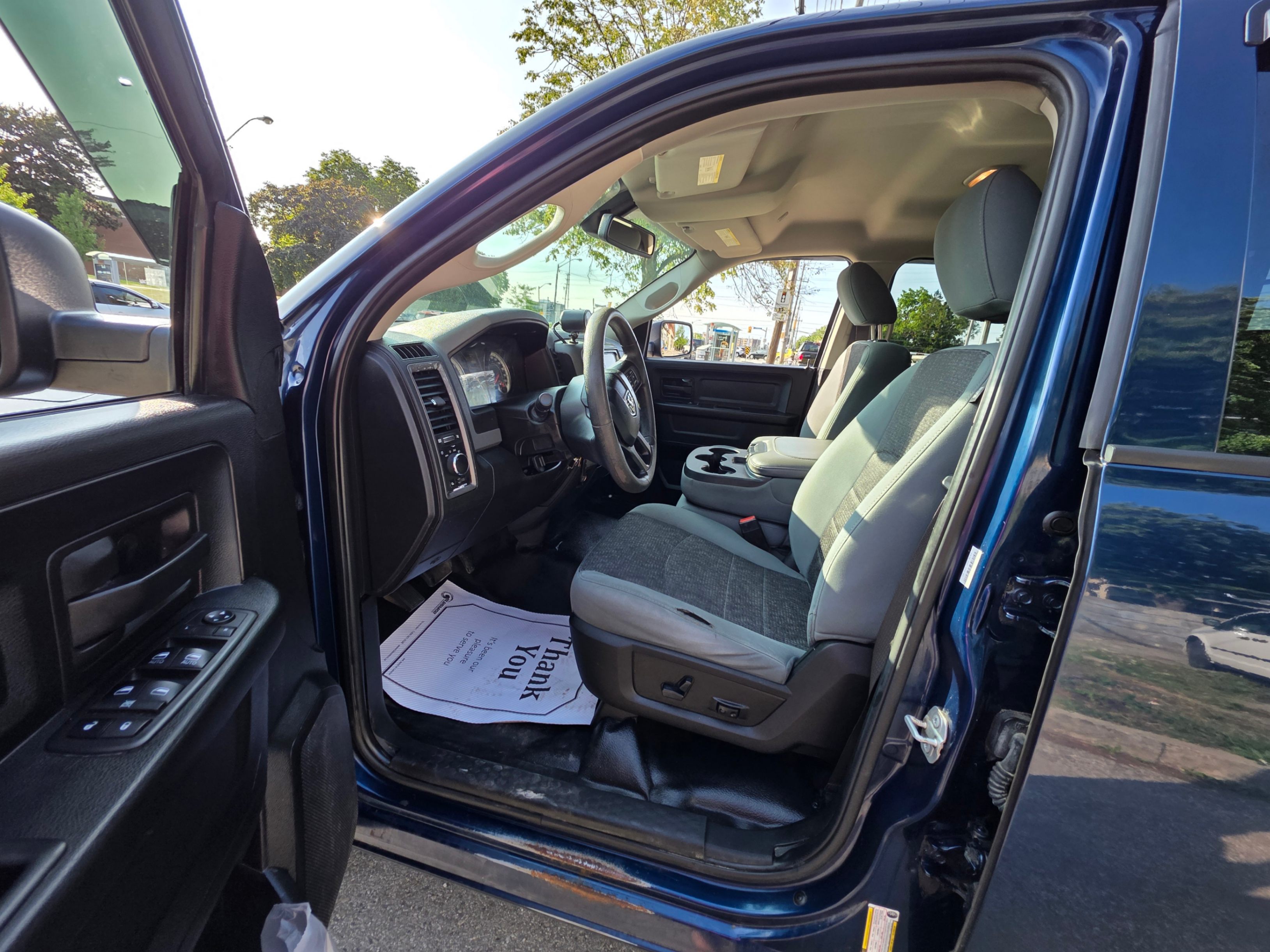 /artaautosales/2019-Ram-1500Classic-5593764012577875.jpg