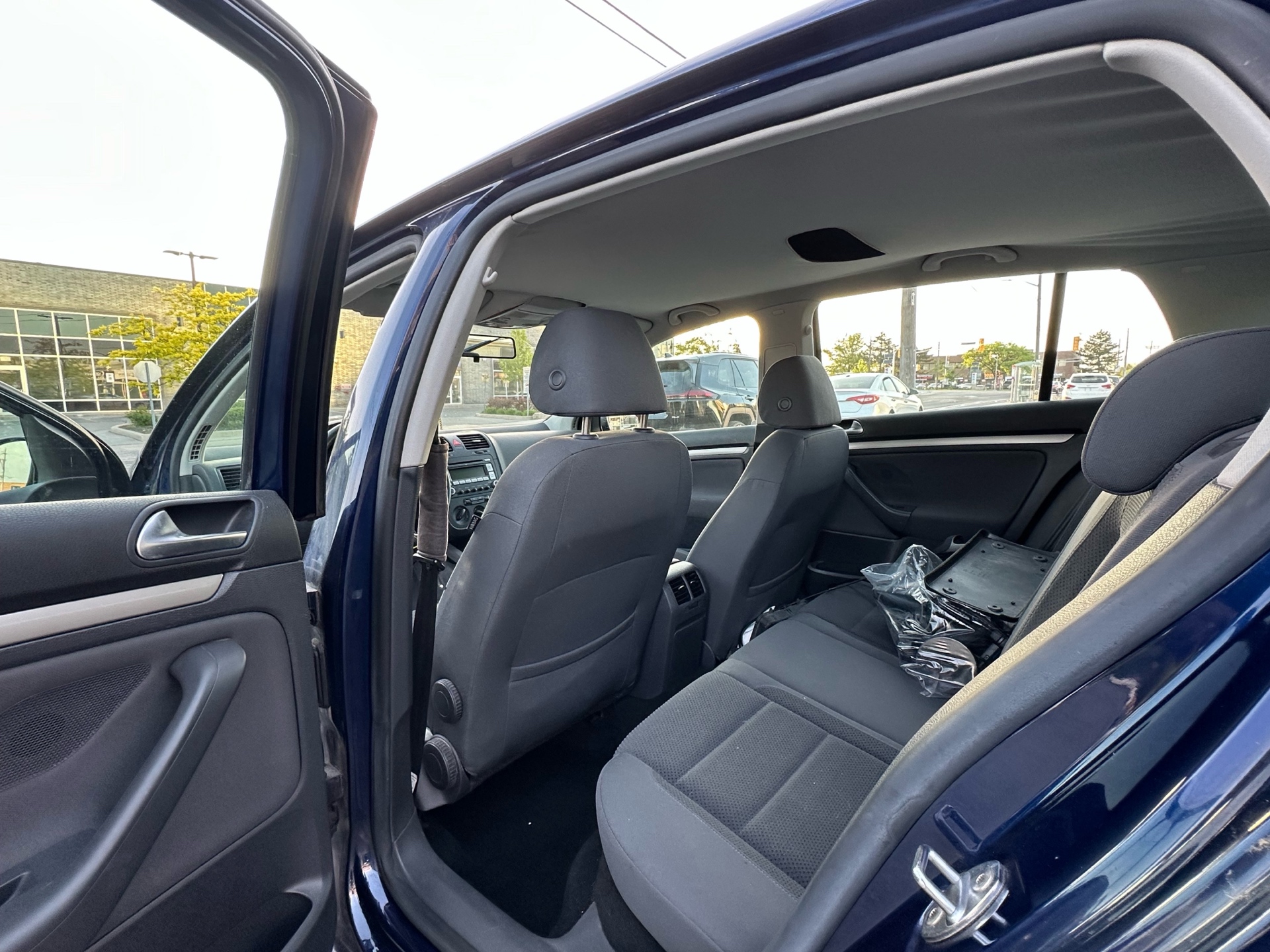/autocainc/2008-Volkswagen-Rabbit-791737444374083.jpg