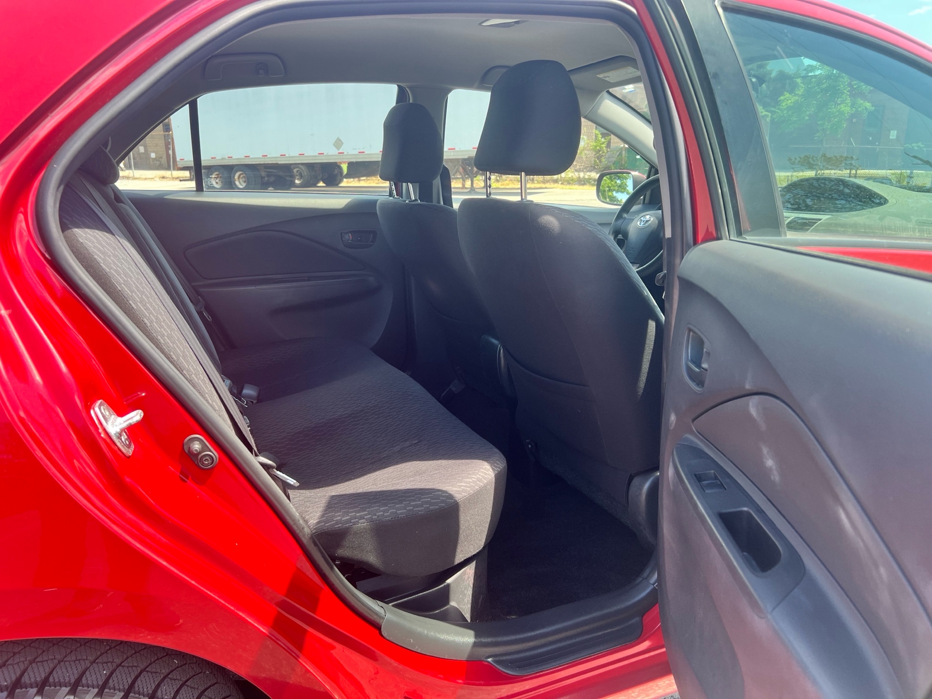 /autocainc/2009-Toyota-Yaris-261878897279358.jpg