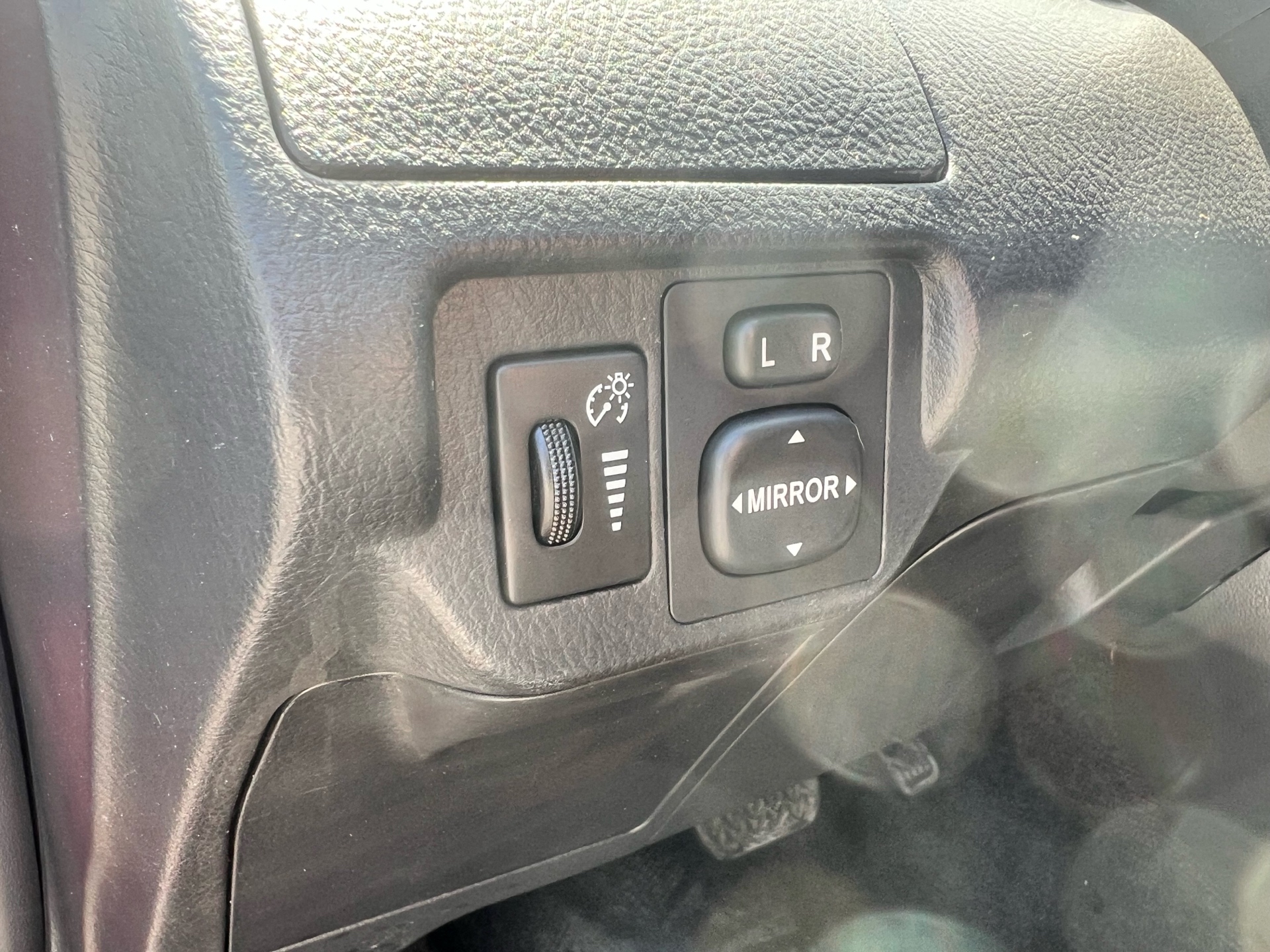 /autocainc/2009-Toyota-Yaris-34333911236605497.jpg
