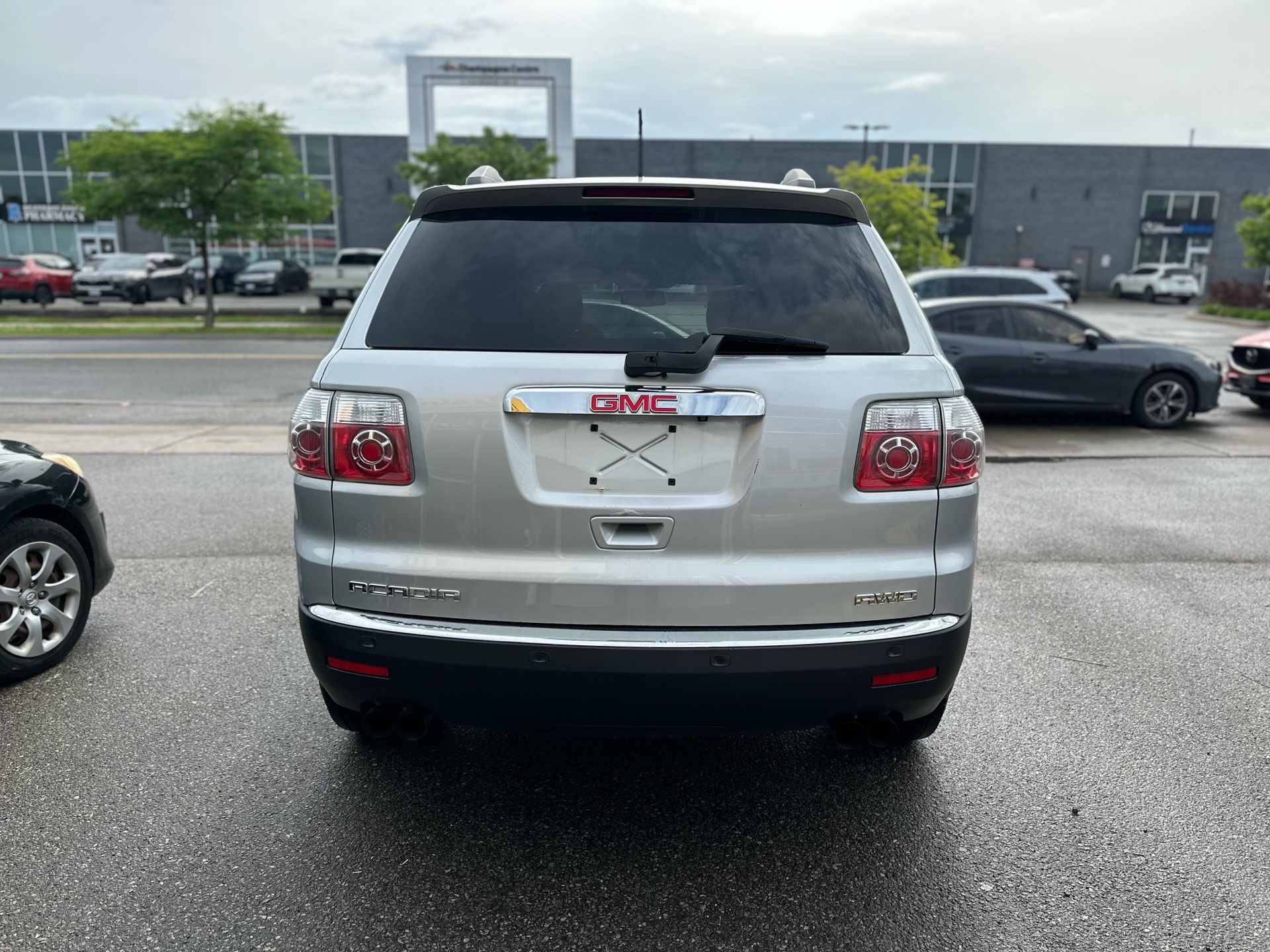 /autocainc/2010-GMC-Acadia-8734306179872409.jpg