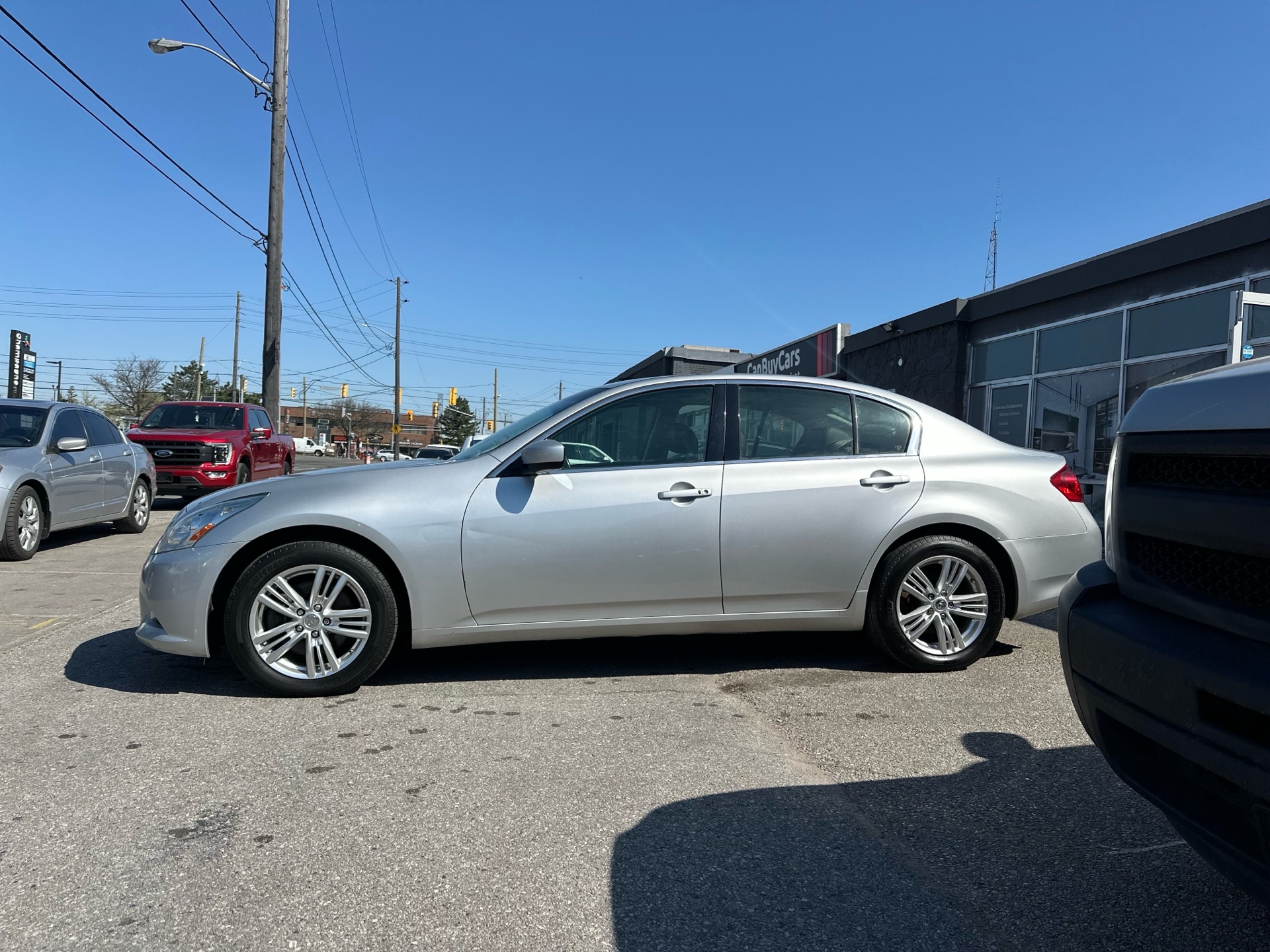 /autocainc/2010-INFINITI-G37-13081734674797407.jpg