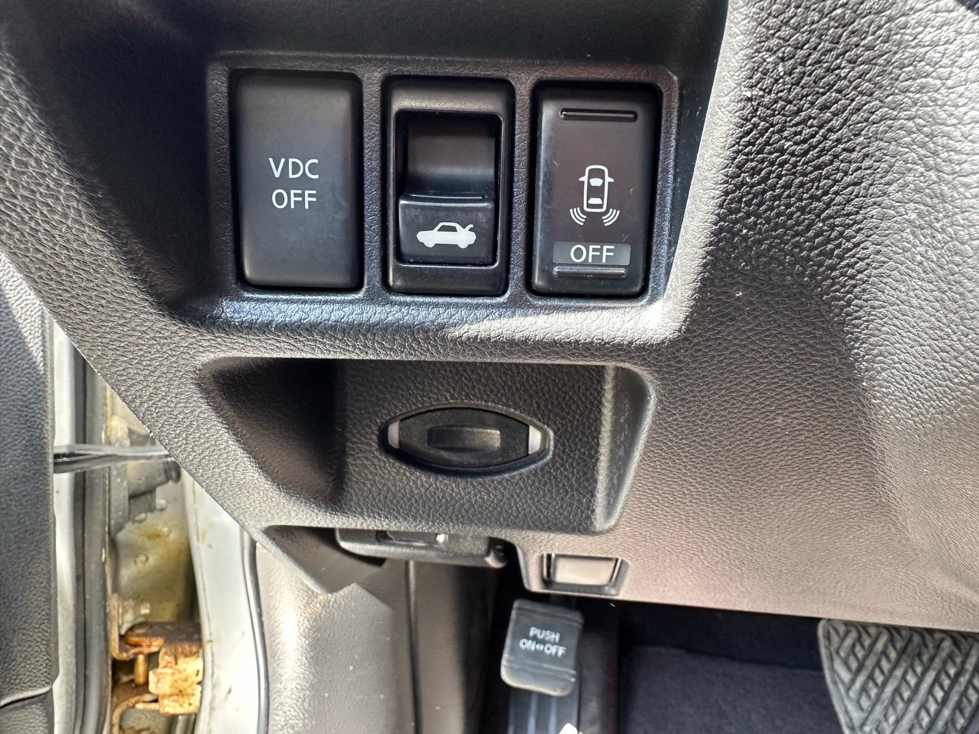 /autocainc/2010-INFINITI-G37-3386698358740985.jpg