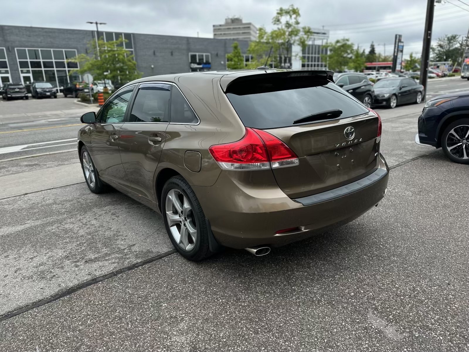 /autocainc/2010-Toyota-Venza-03125254700558999.jpg